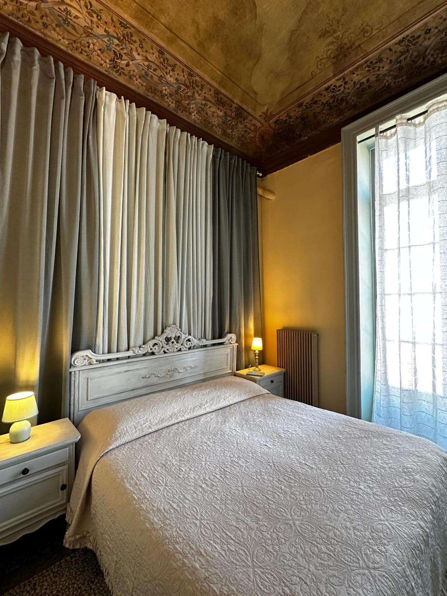 Large Double or Twin Room