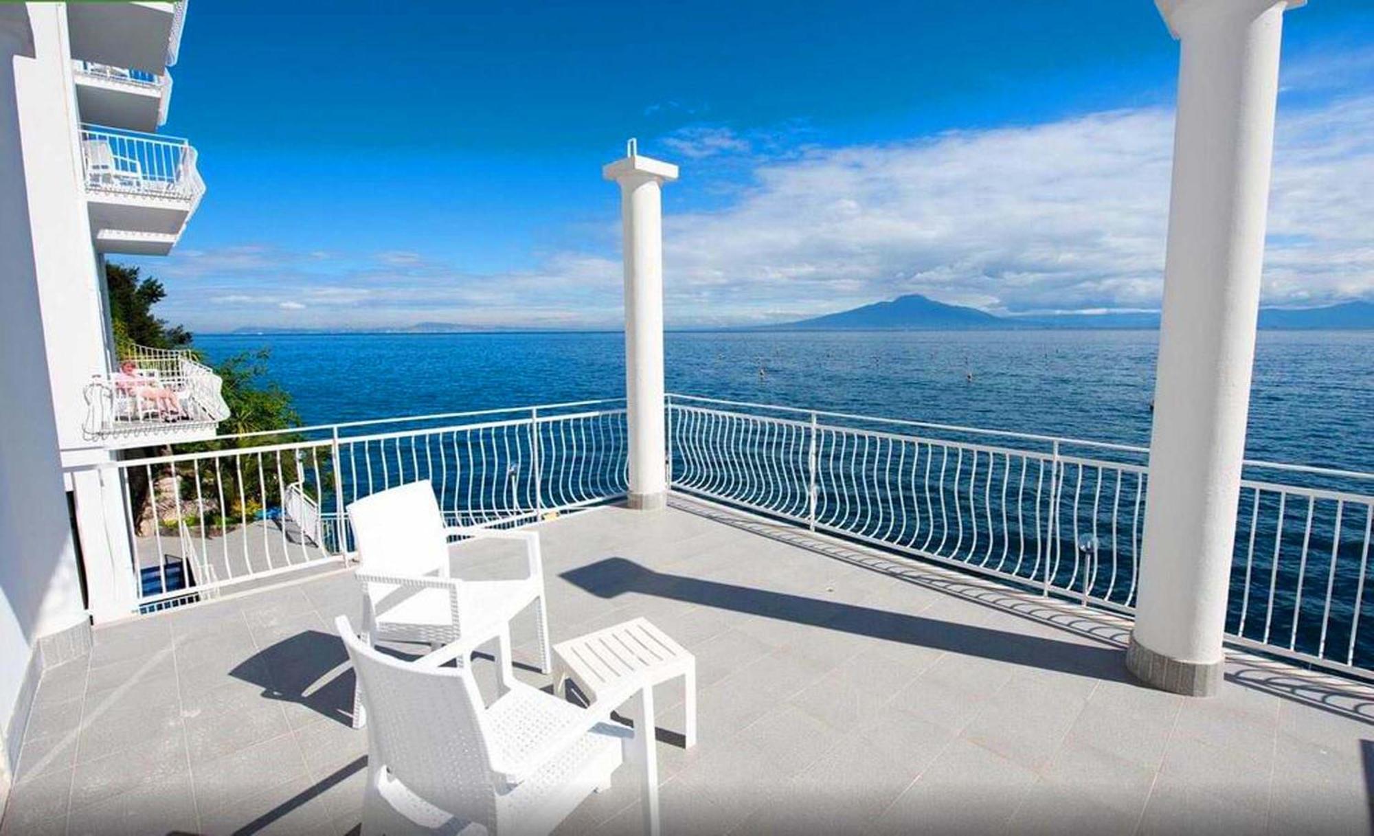 Suite with Sea View