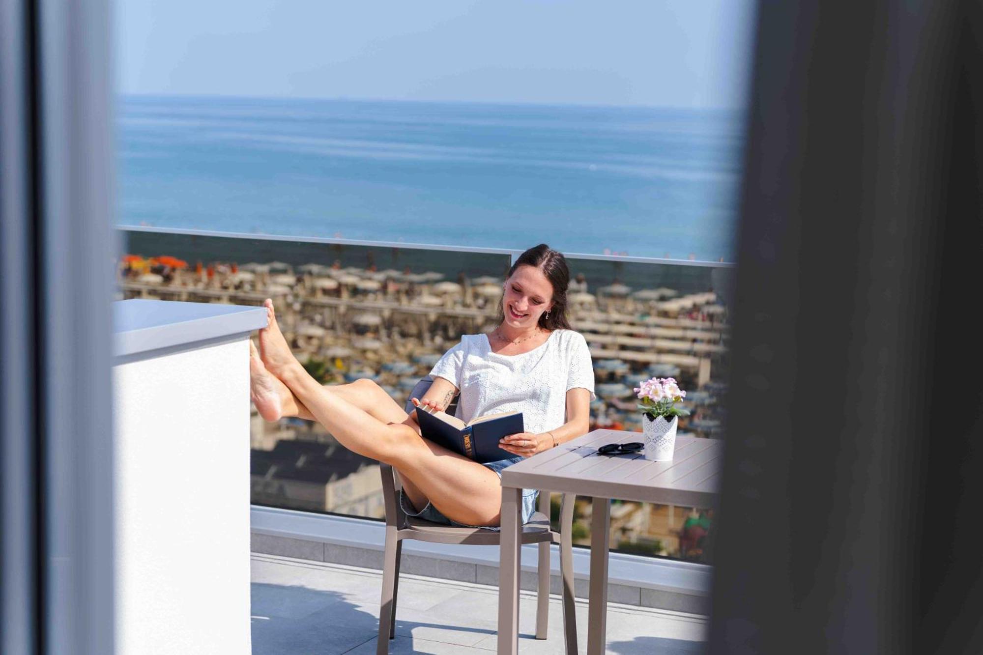 Superior Double Room Front Sea View