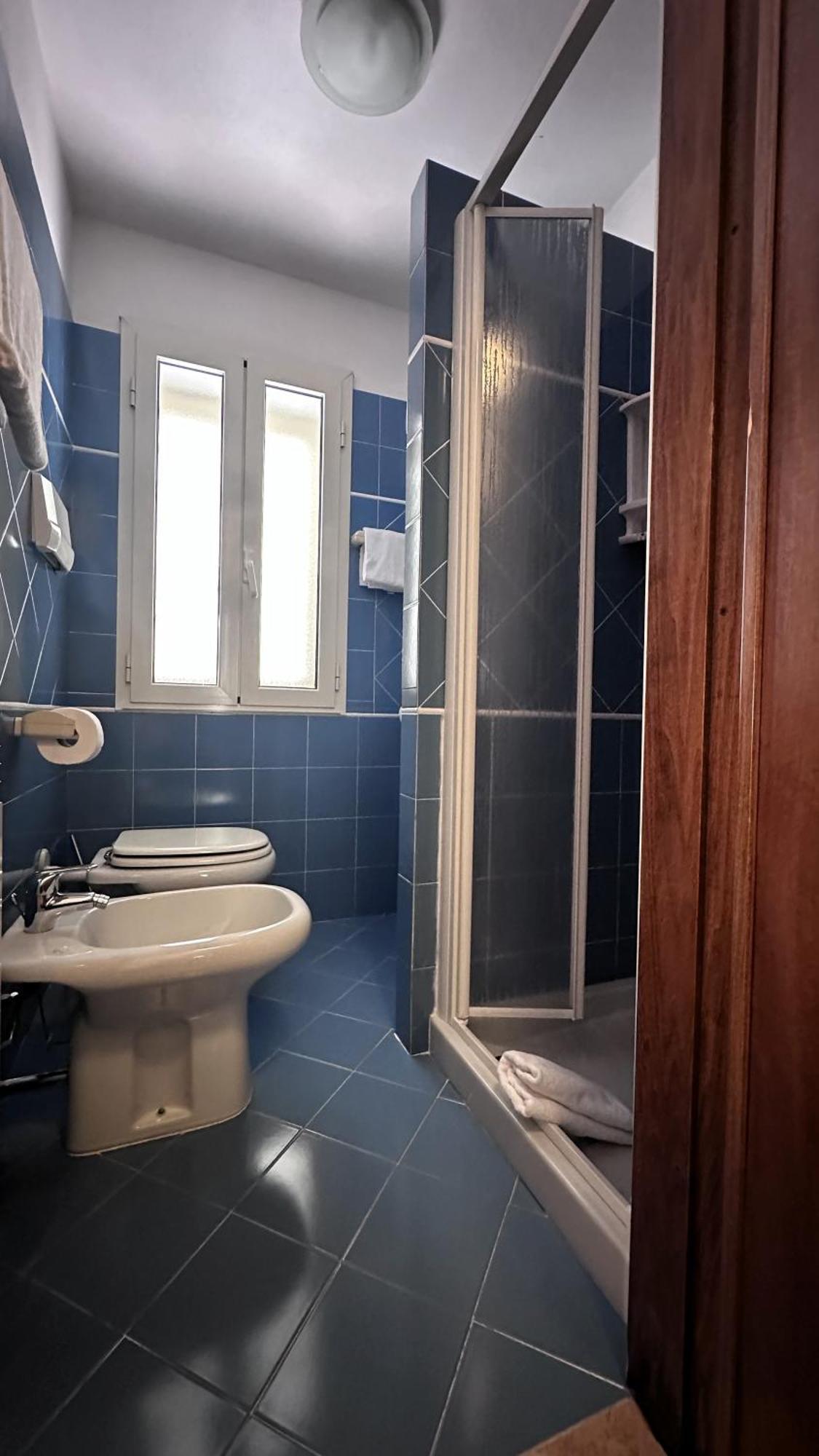 Small Single Room,1638475984:JPEG