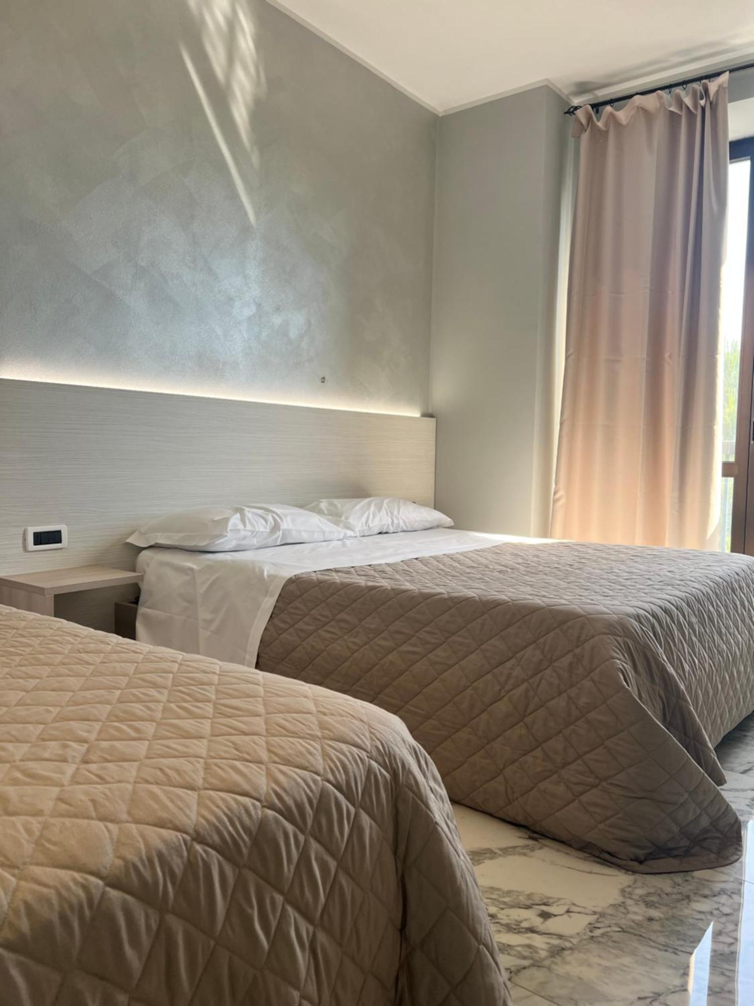 Family Room,1690936174:JPEG