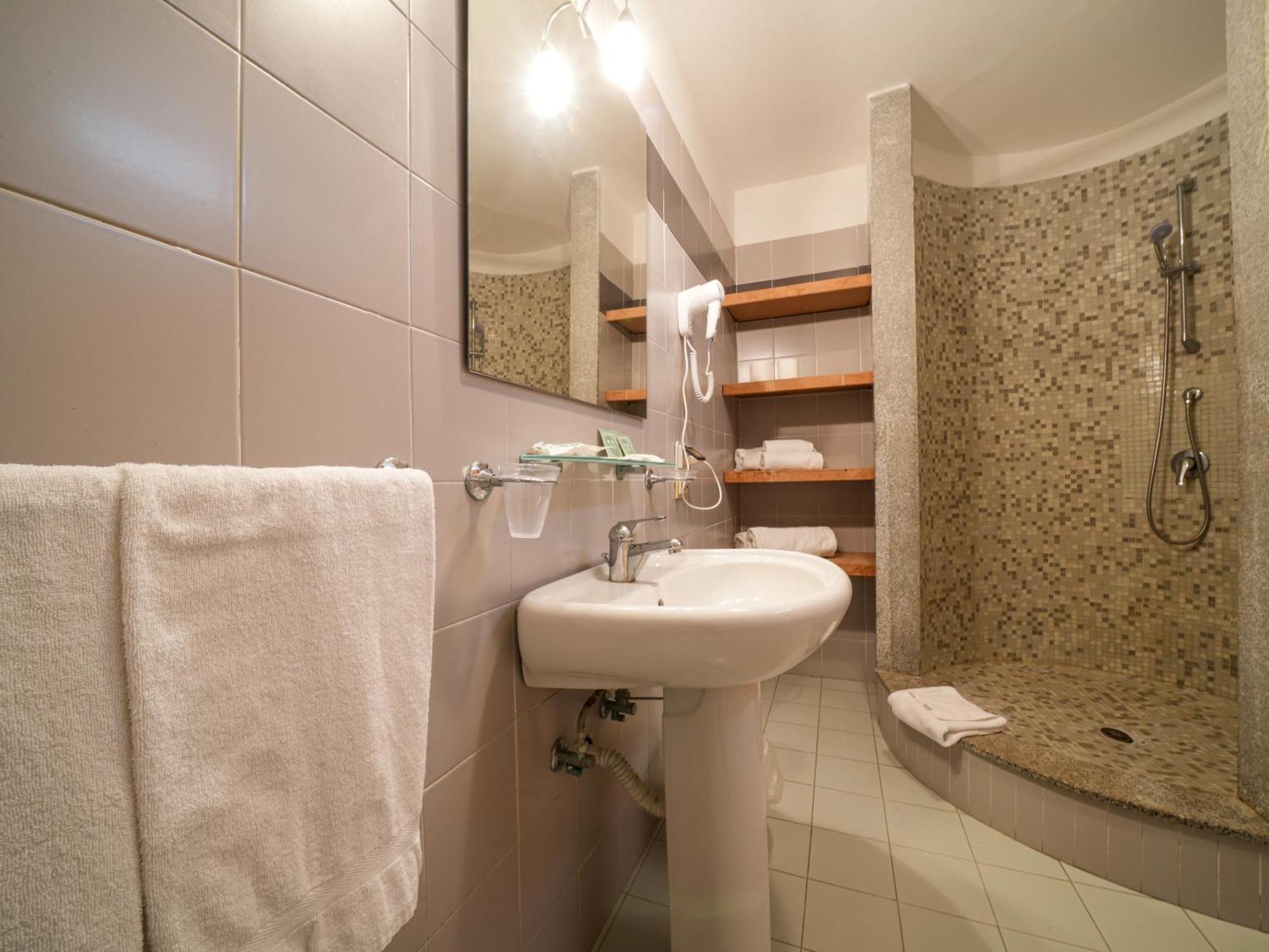 Duplex Quadruple Room