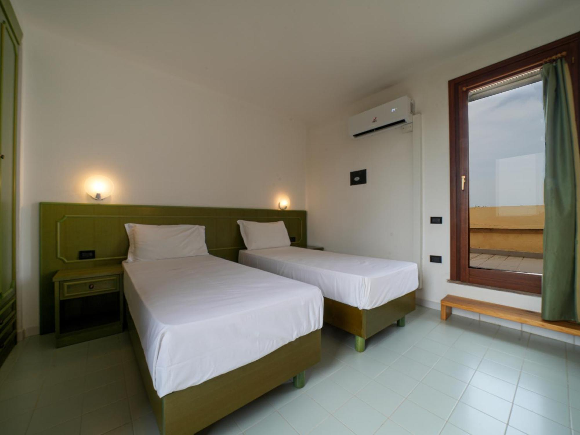 Duplex Quadruple Room