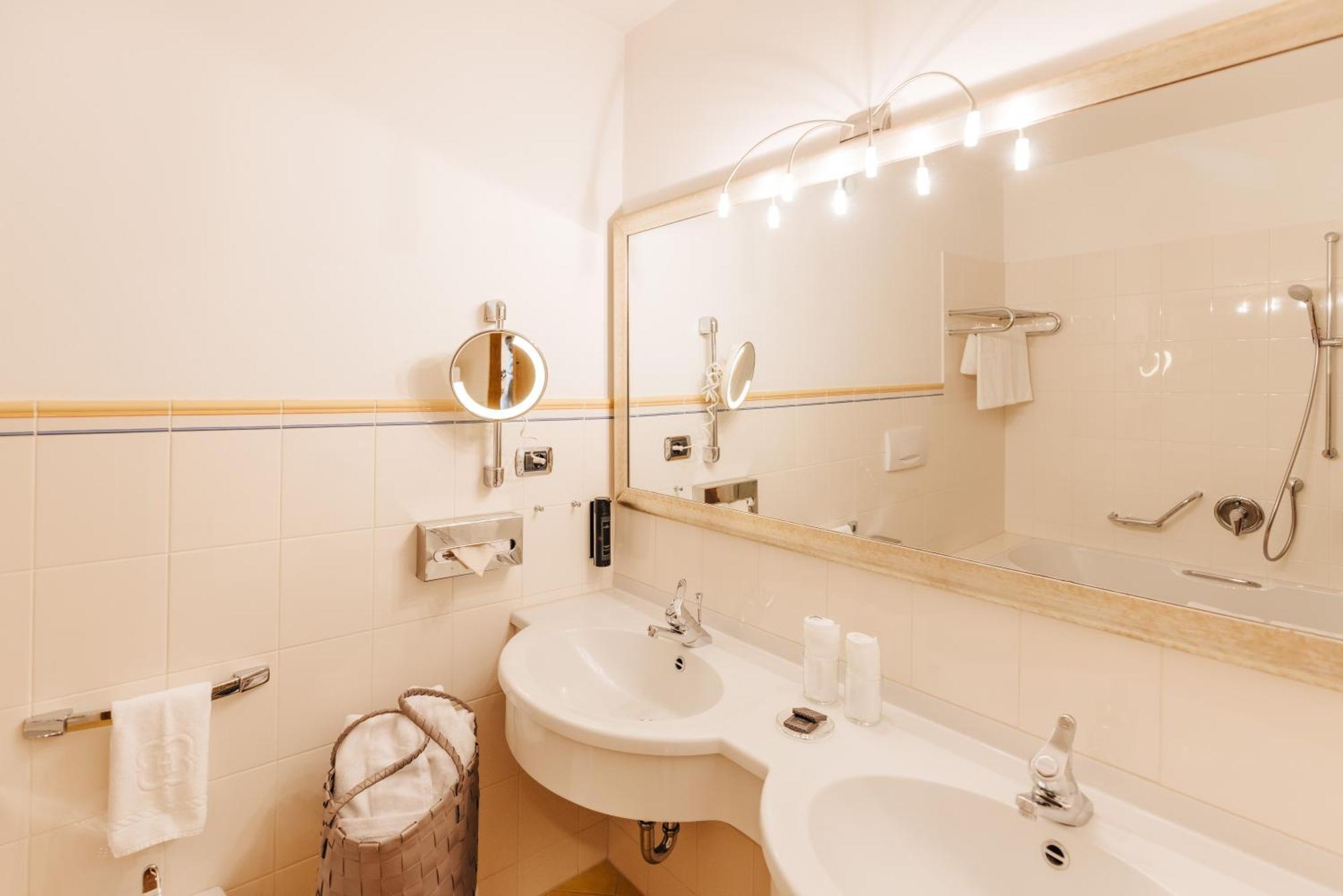Superior Double Room,1627933168:JPEG