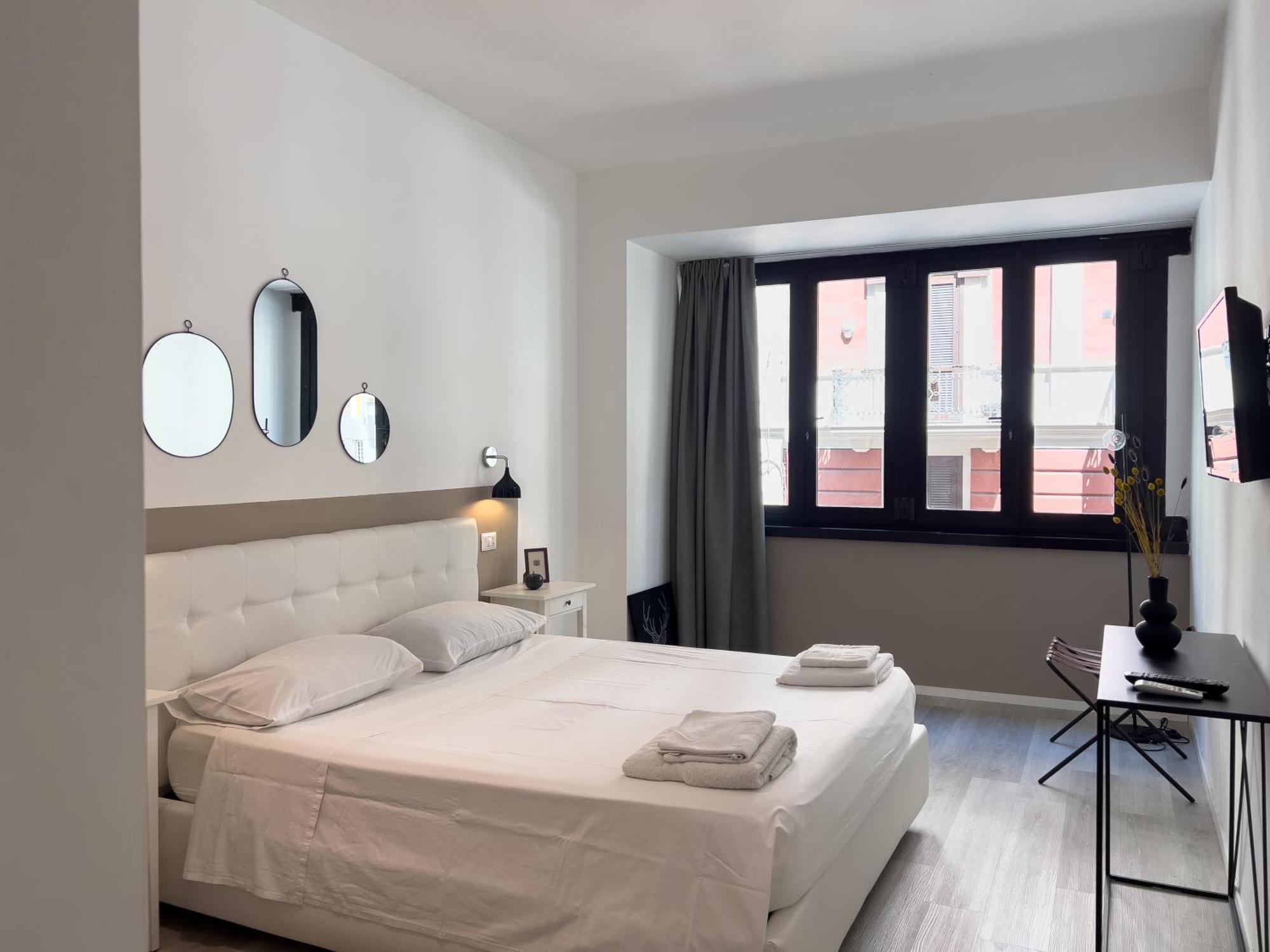 Deluxe King Room