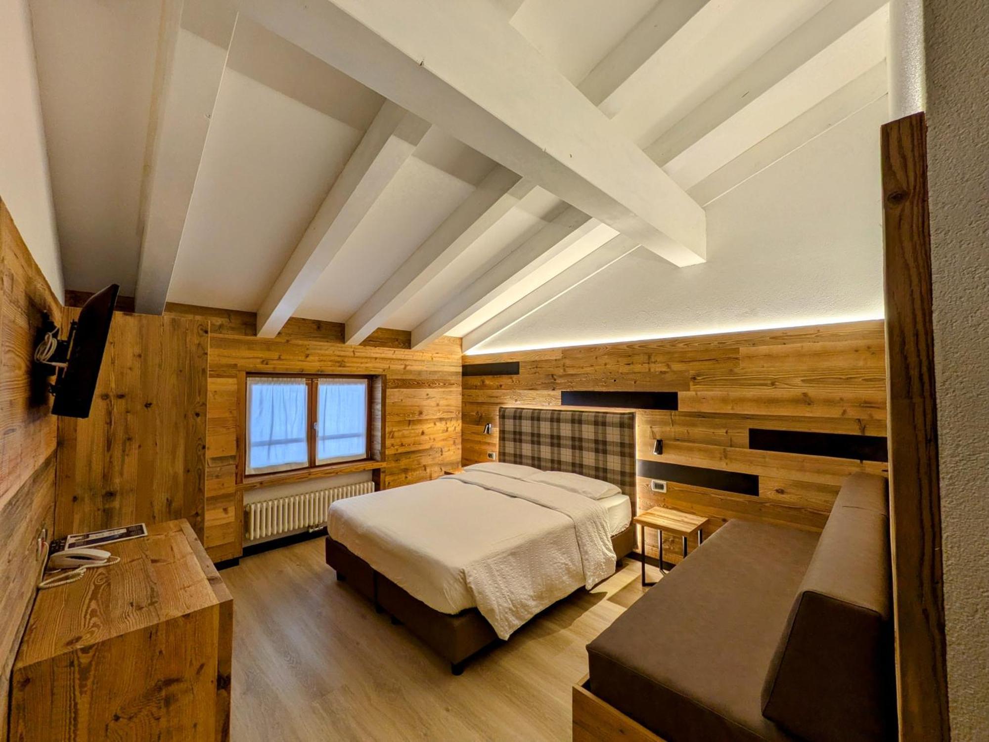 Triple Room,1629891436:JPEG