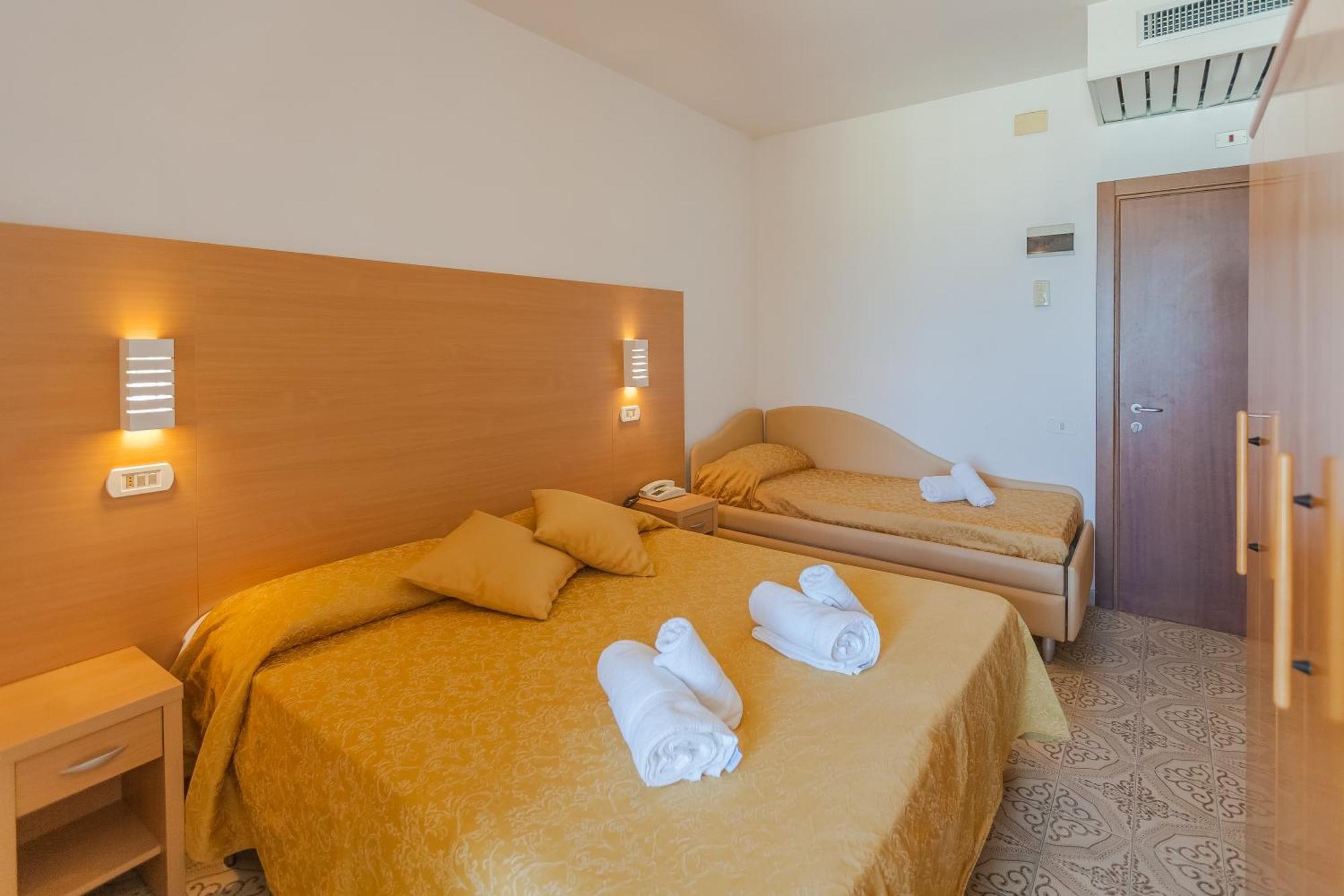 Double Room Balcony Front Sea View