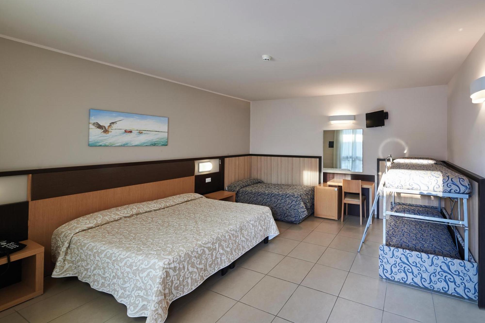 Comfort Quintuple Room