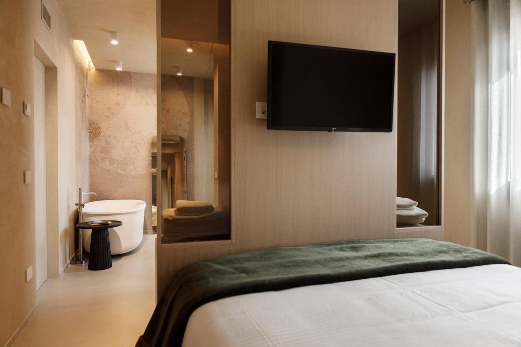 Double Room Spa Bath