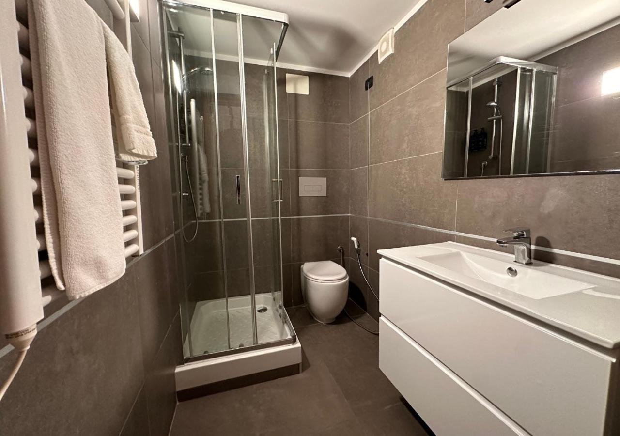 Twin Room Split Level