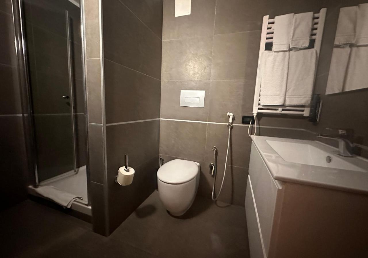Double Room Split Level