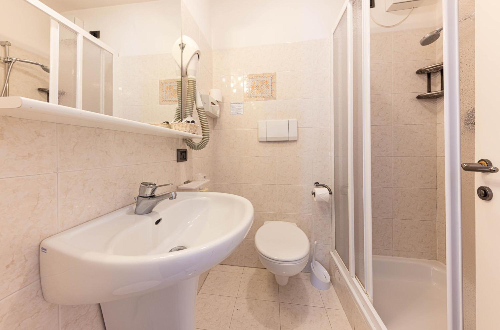 Superior Double or Twin Room Mountain View