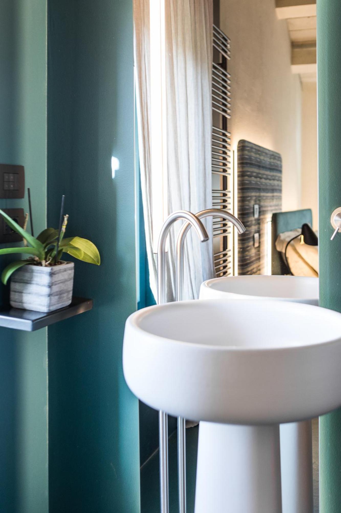 Deluxe Double or Twin Room City View
