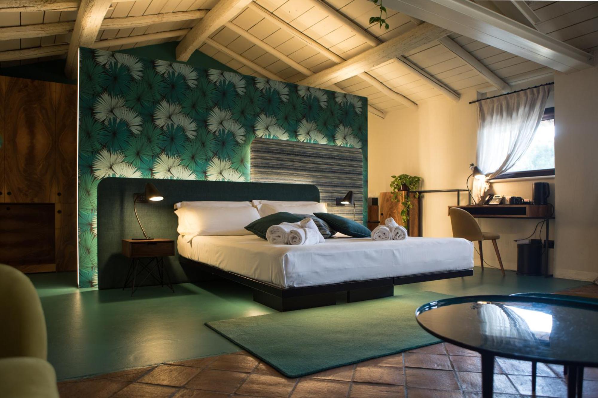 Large Double or Twin Room