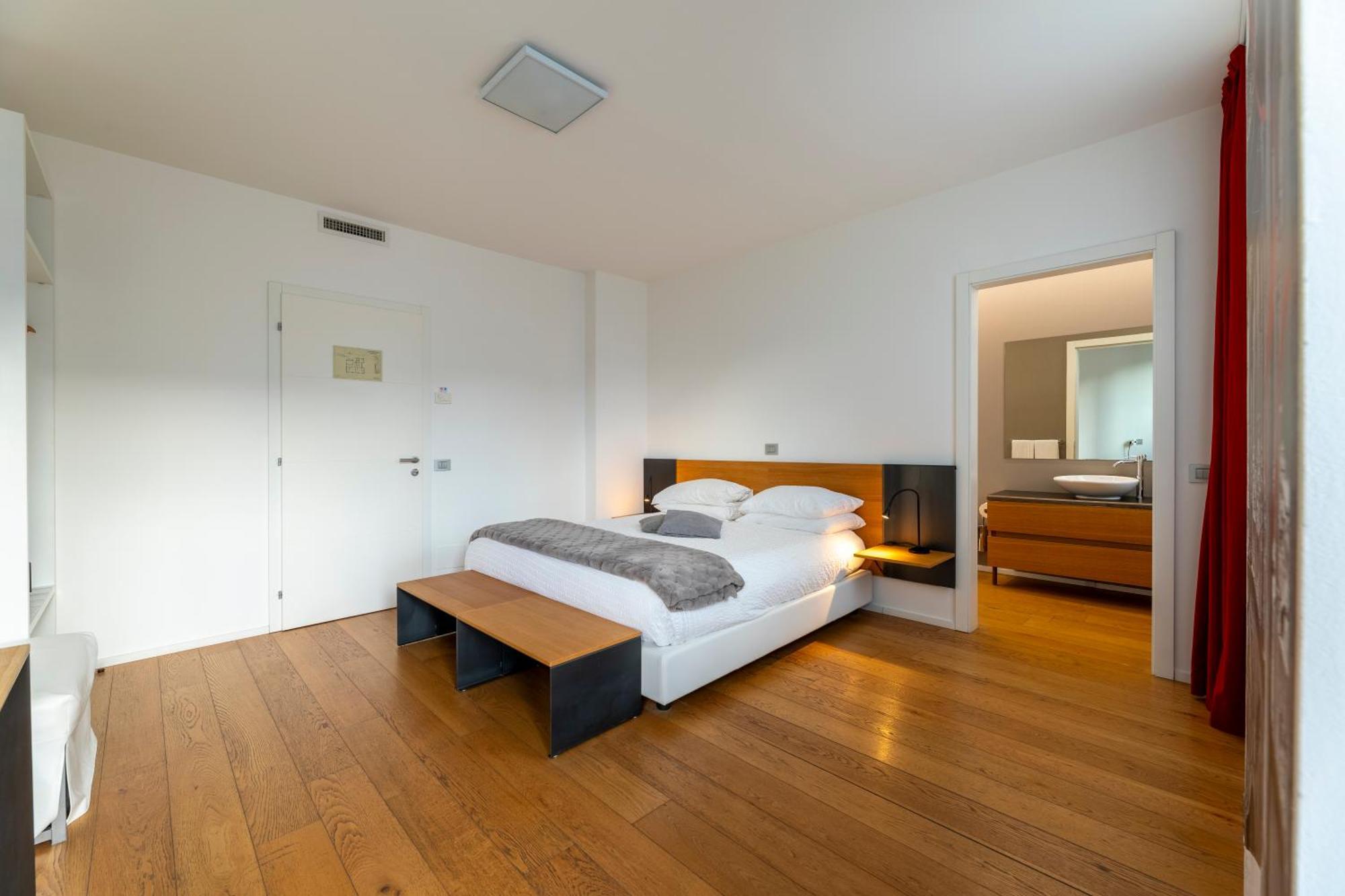 Deluxe Double or Twin Room Balcony