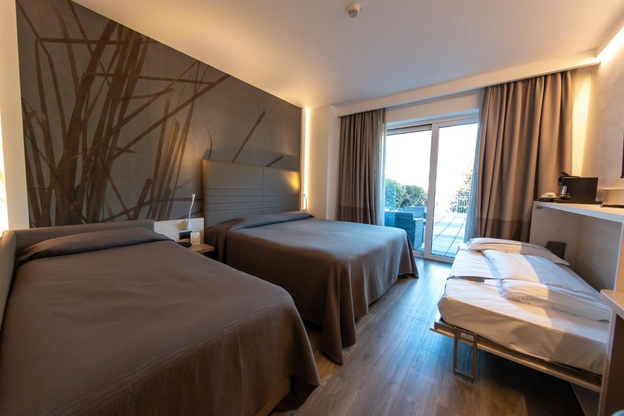 Quadruple Room Terrace