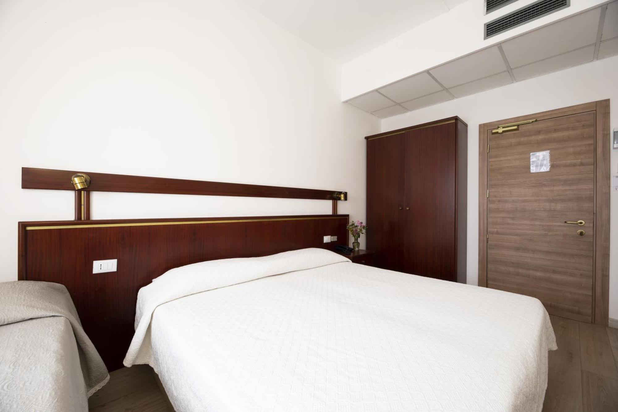Double Room,1642314580:JPEG