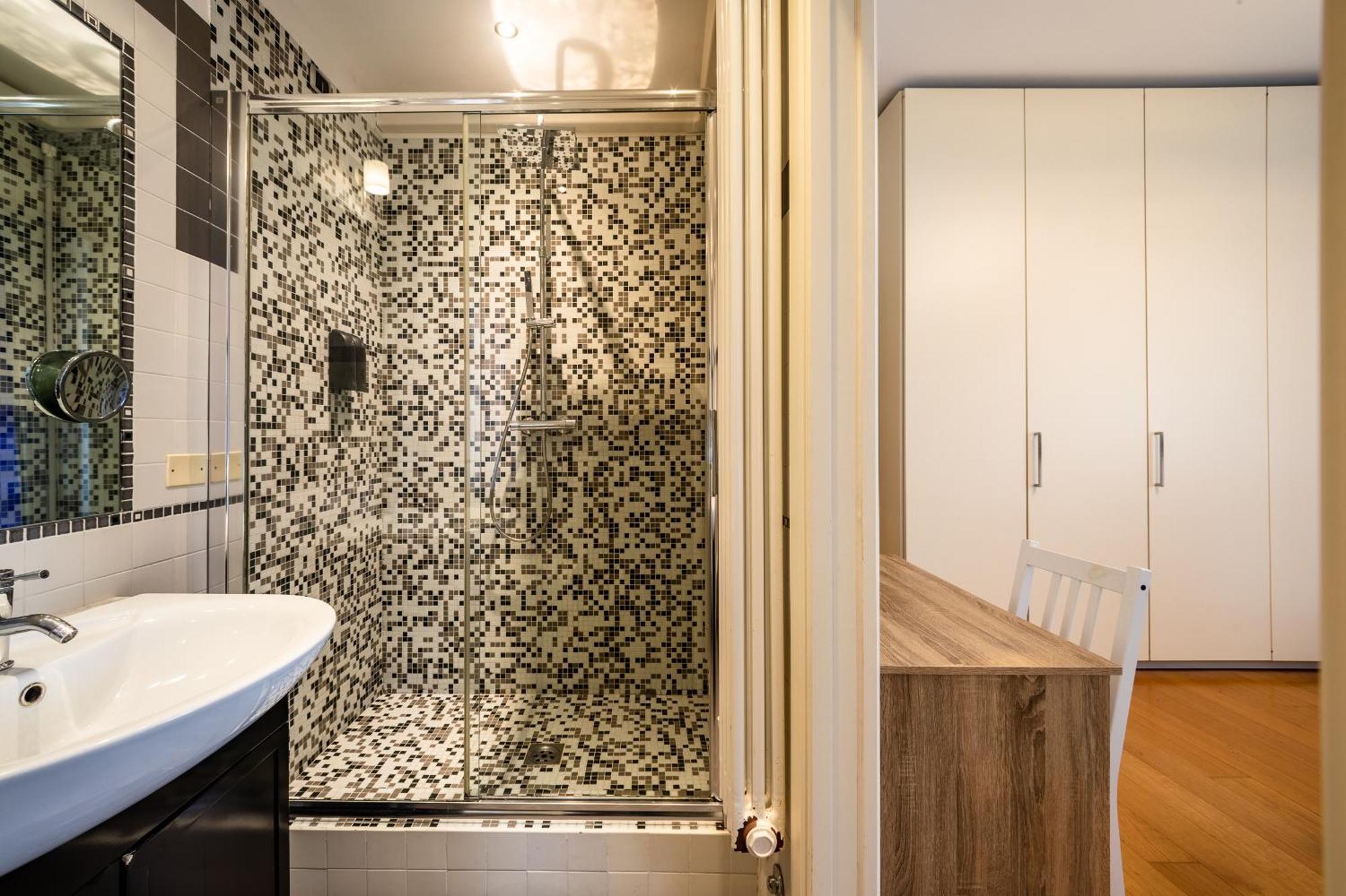 Double Room Private Bathroom