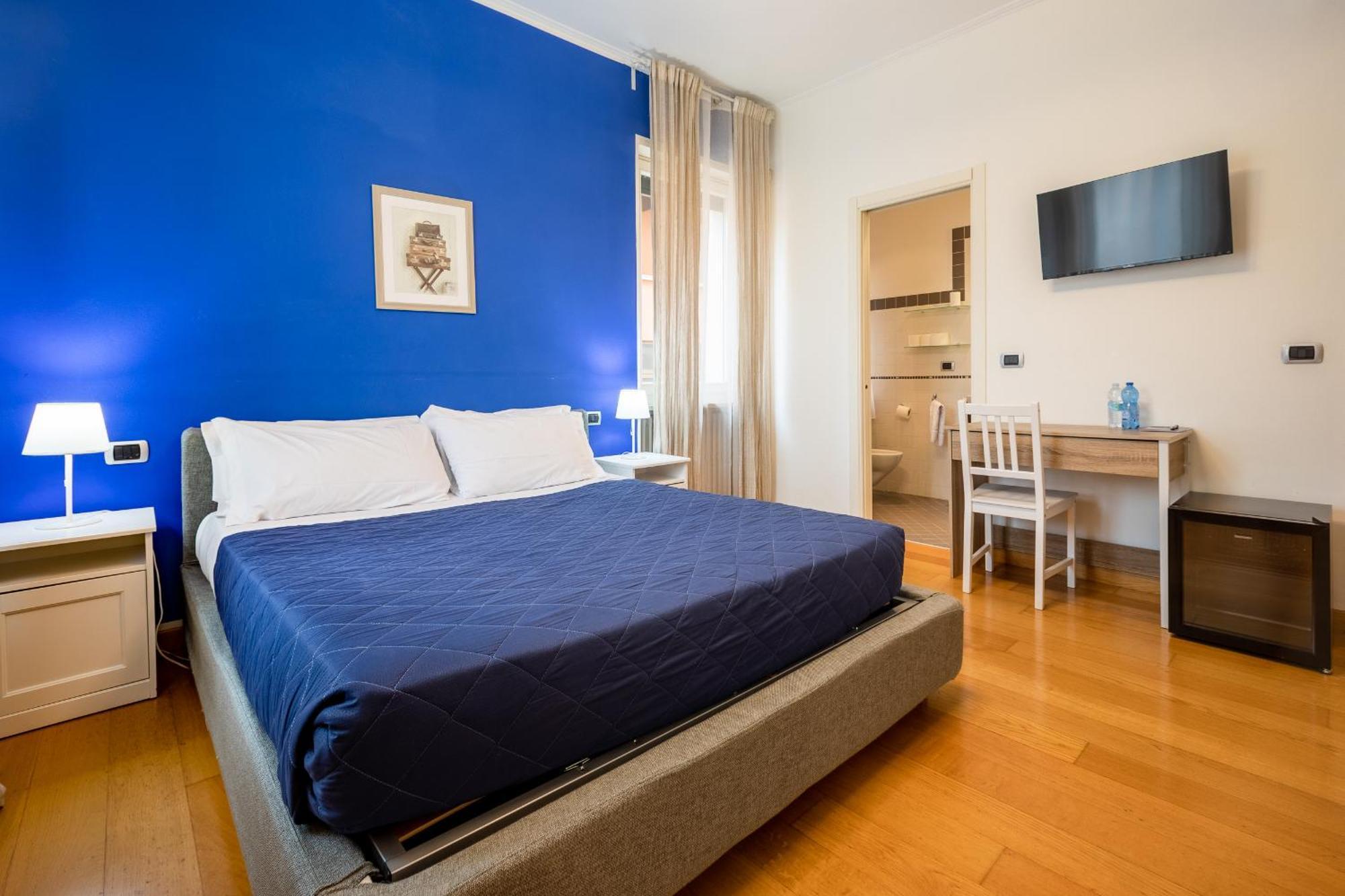 Double Room Private Bathroom