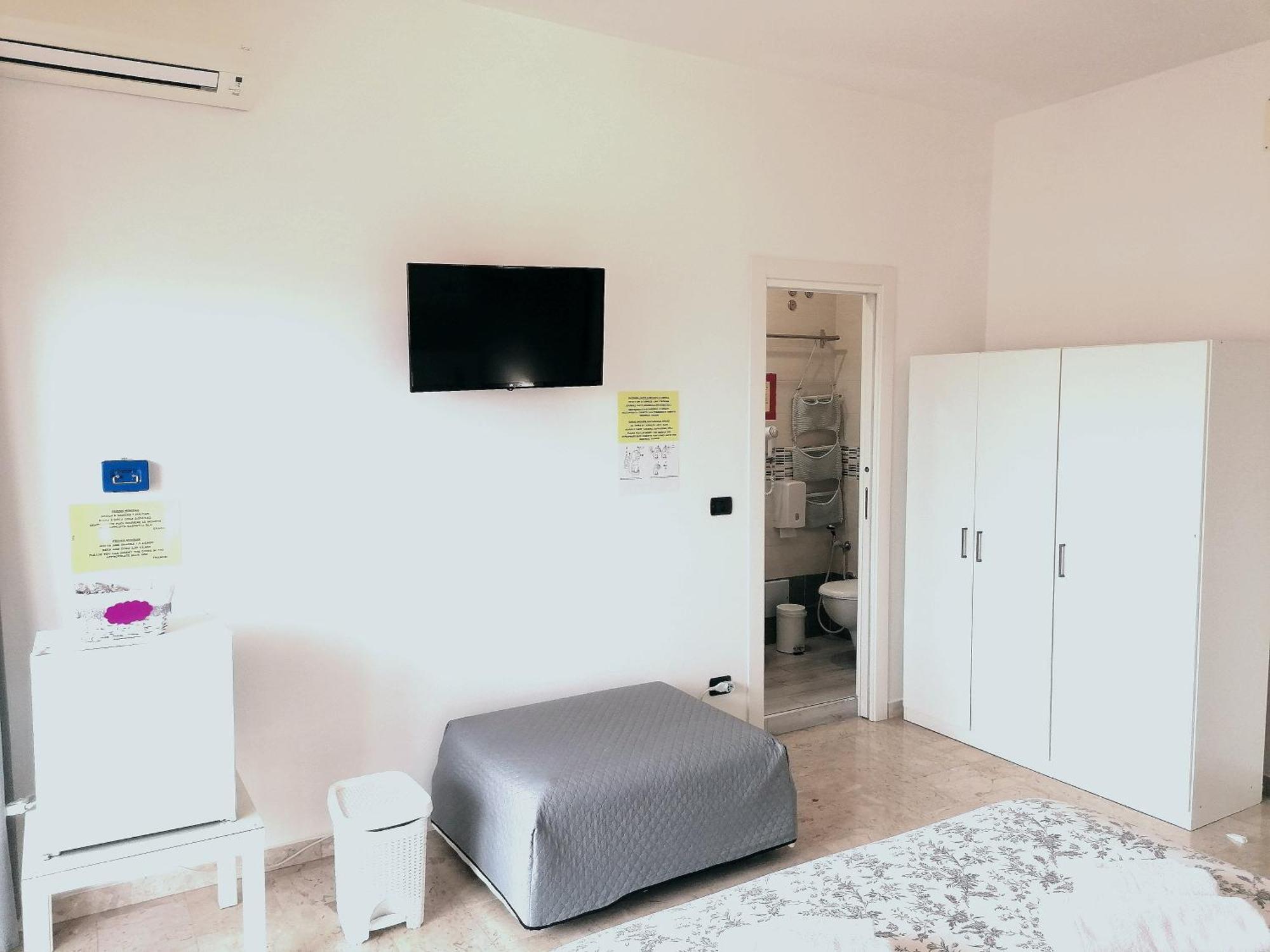 Double Room Private Bathroom