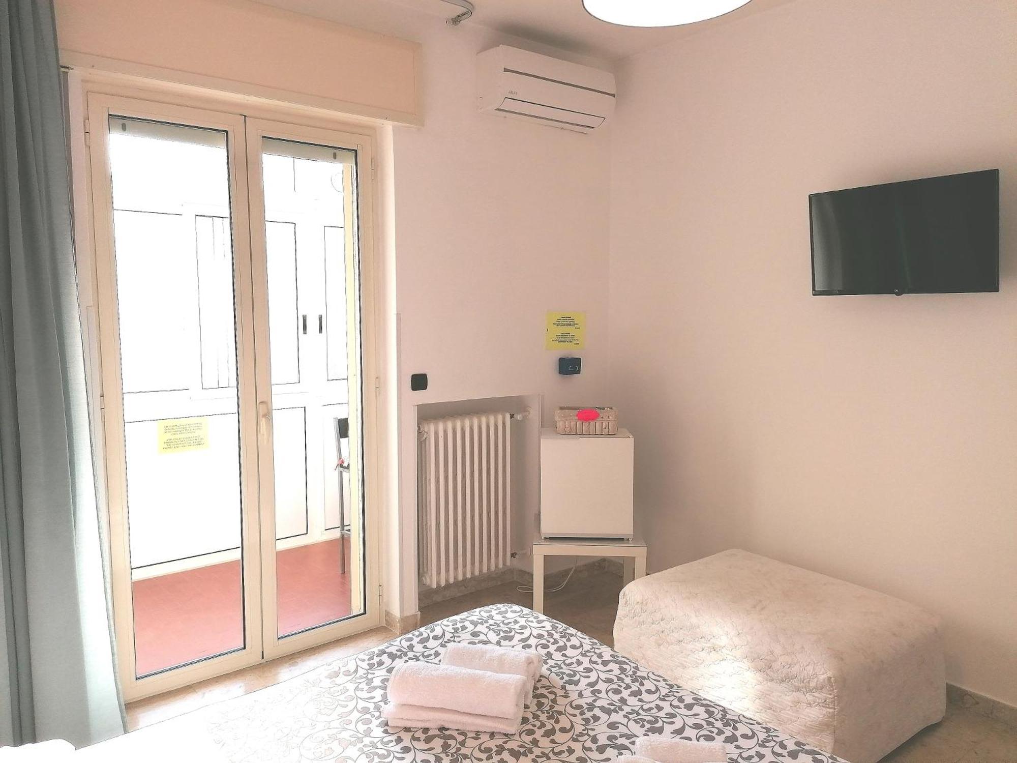 Double Room Private Bathroom