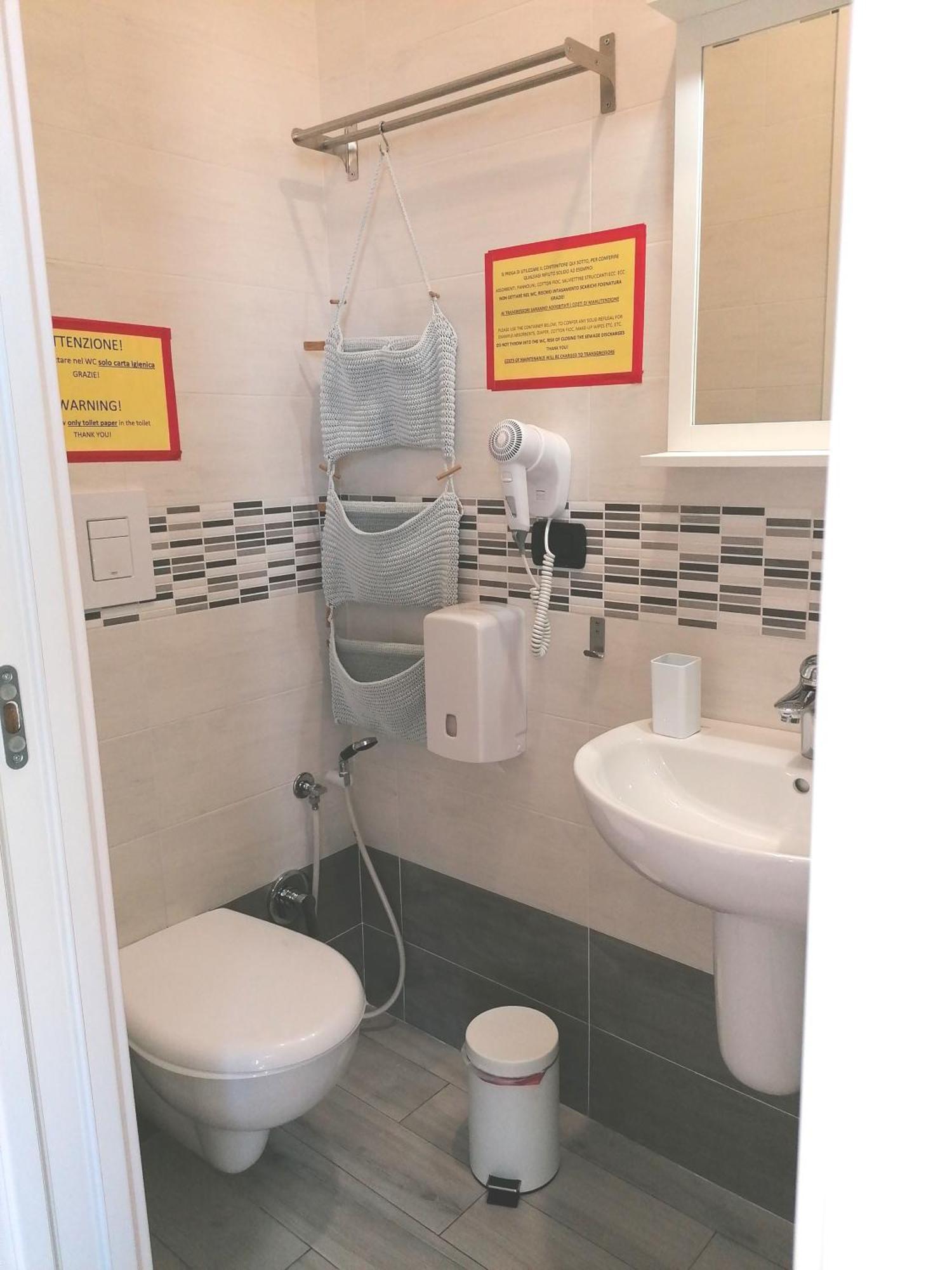 Double Room Private Bathroom