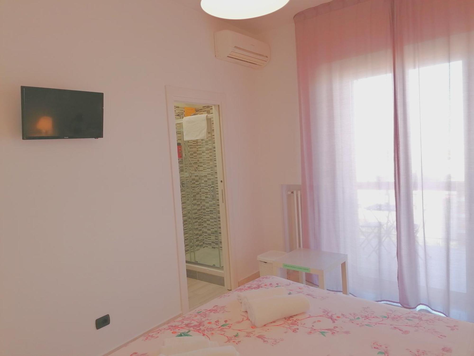 Double Room Private Bathroom