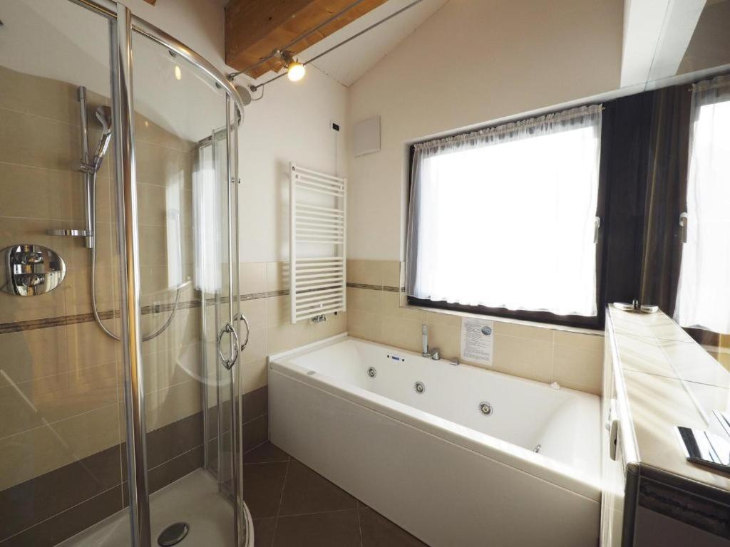 Double Room Spa Bath