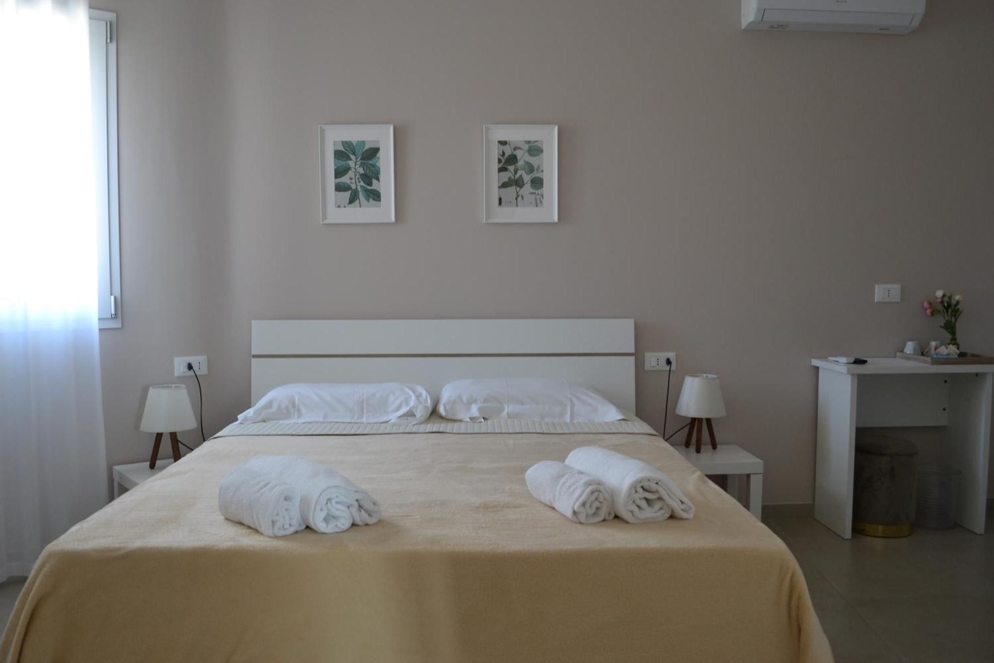 Double Room Private Bathroom