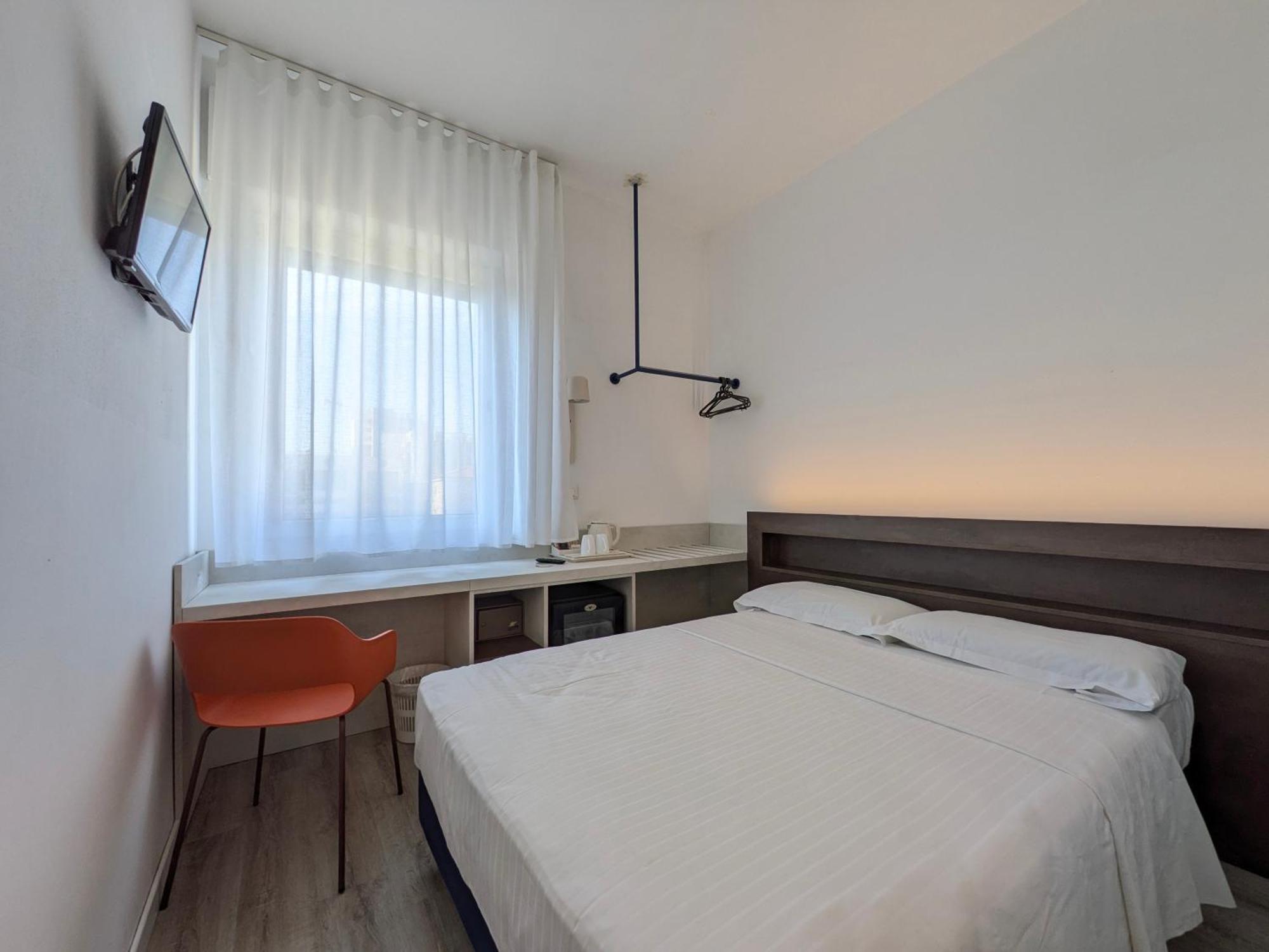Budget Single Room