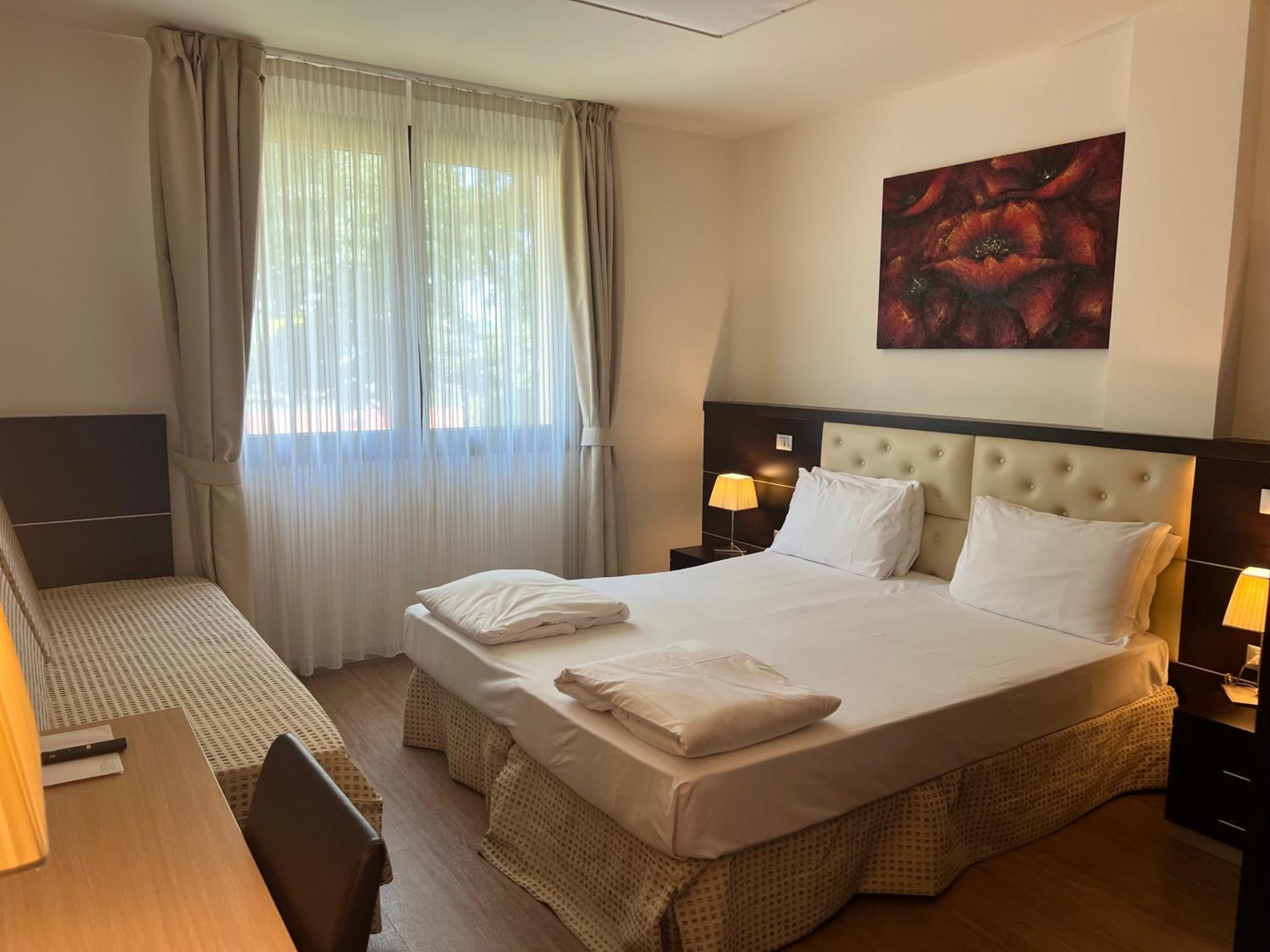 Comfort Triple Room