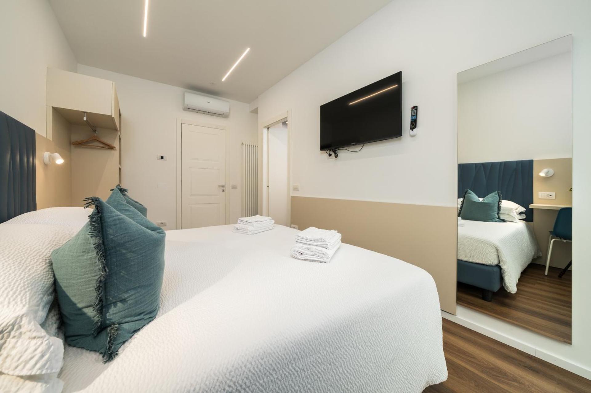 Double Room Private Bathroom