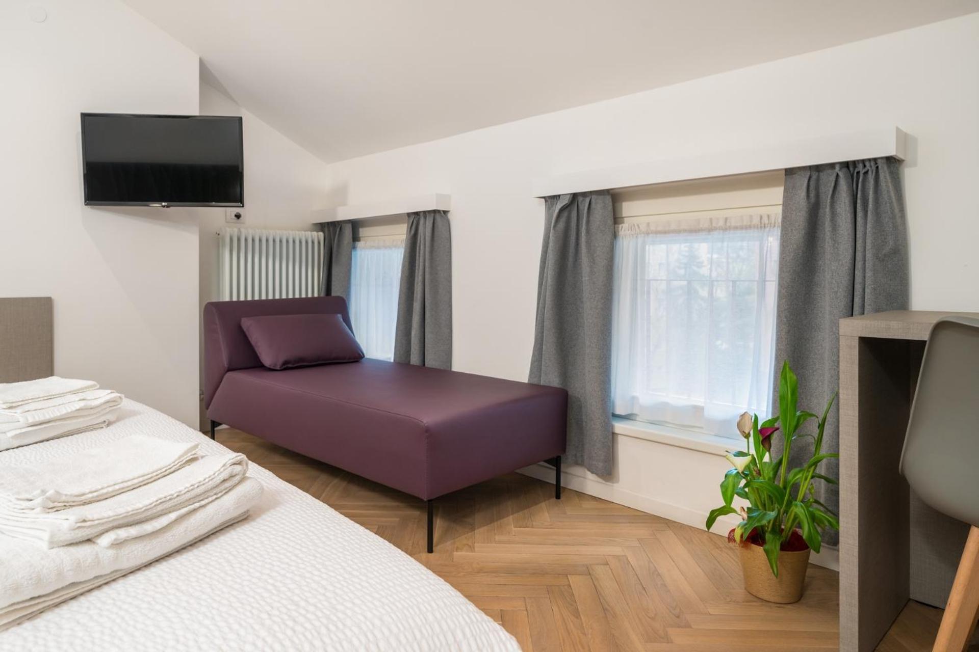 Double Room Private Bathroom