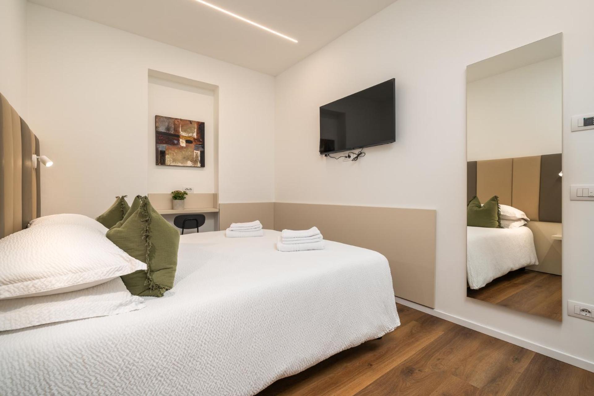 Double Room Private Bathroom