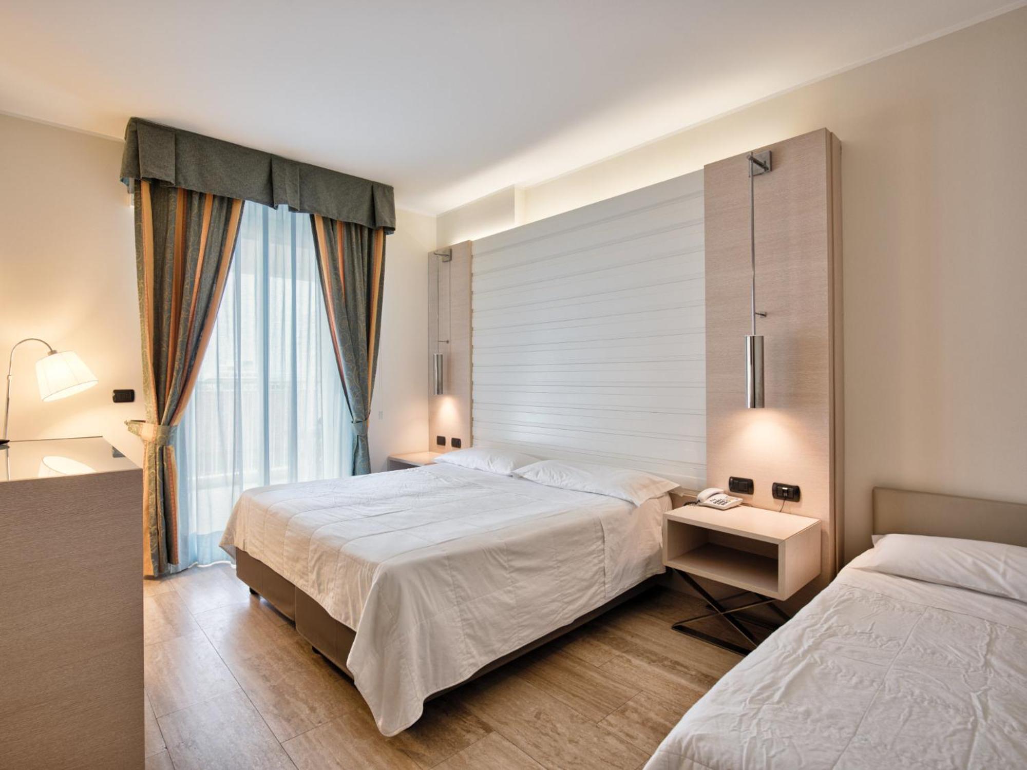 Doppel-/Zweibettzimmer mit eigenem Bad