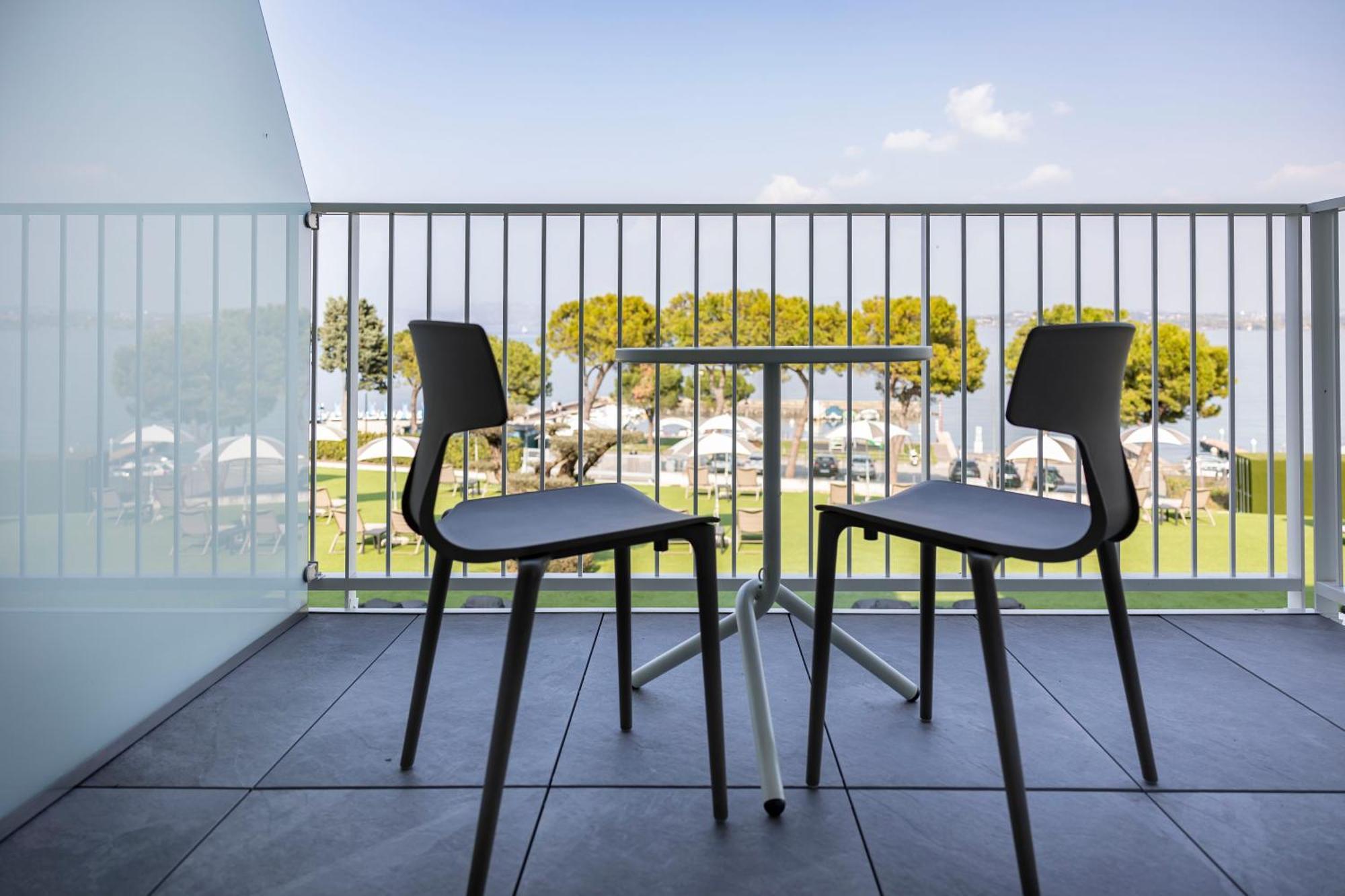 Superior Double or Twin Room Lake View
