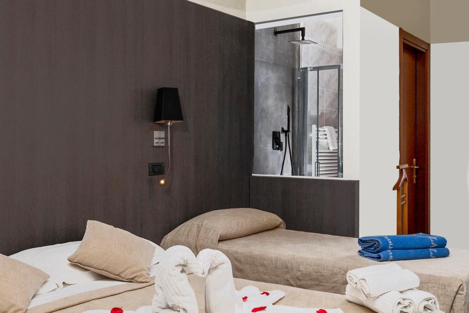 Deluxe Triple Room Sea View