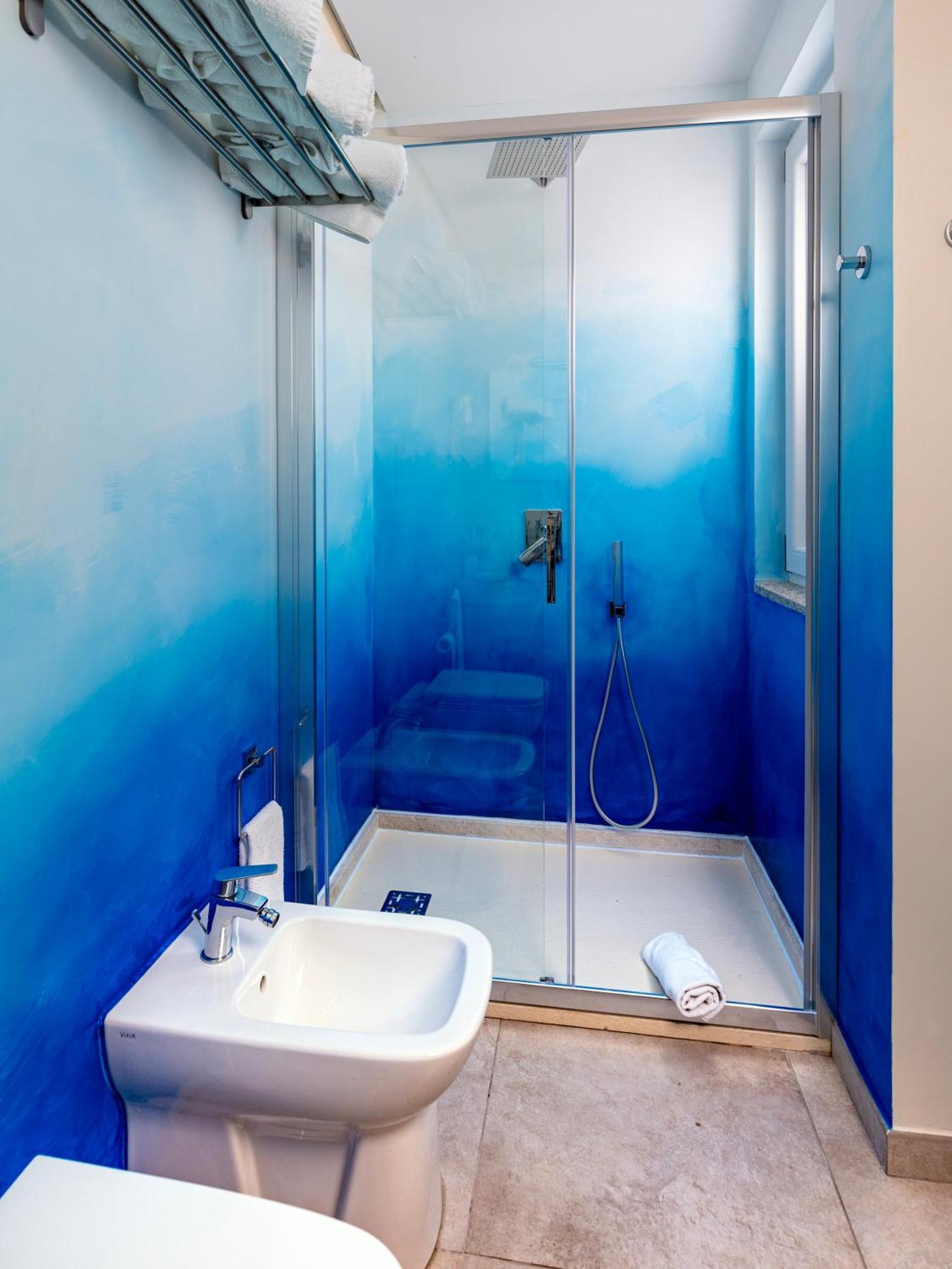 Quadruple Room Private Bathroom
