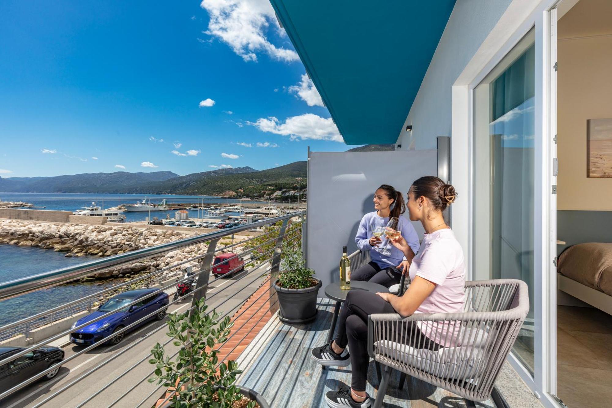 Double or Twin Room Terrace