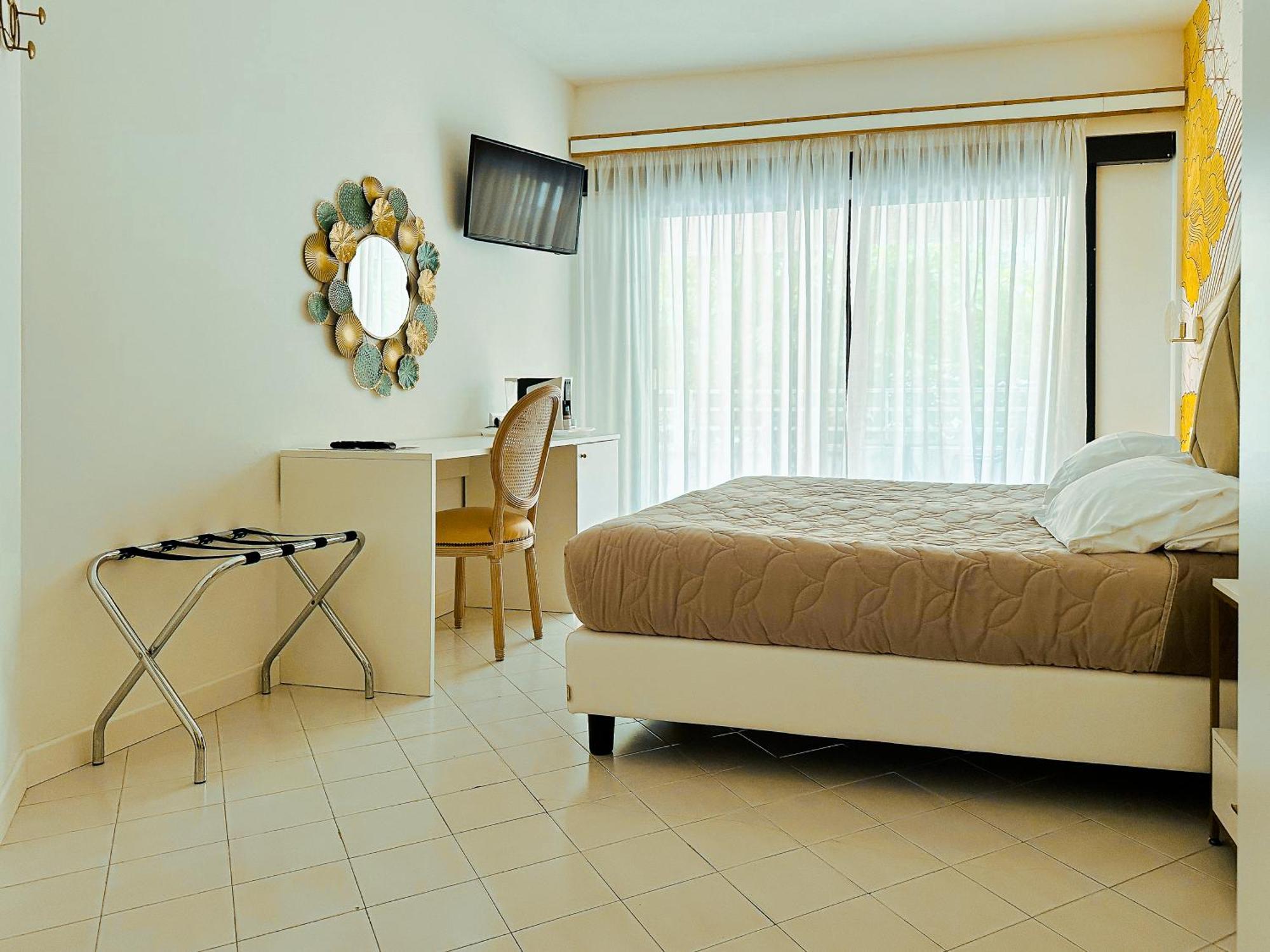 Double or Twin Room Balcony