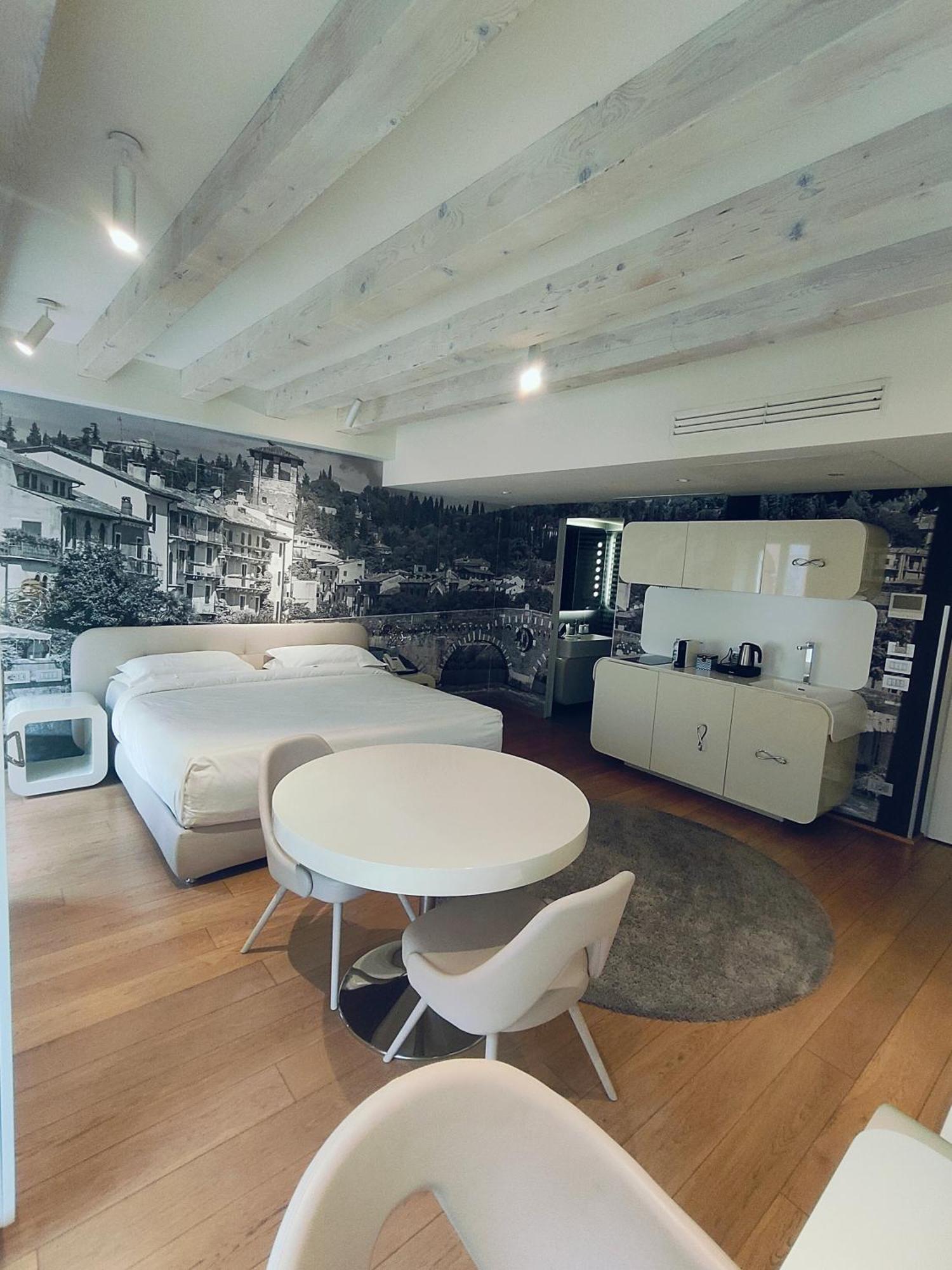Executive Studio