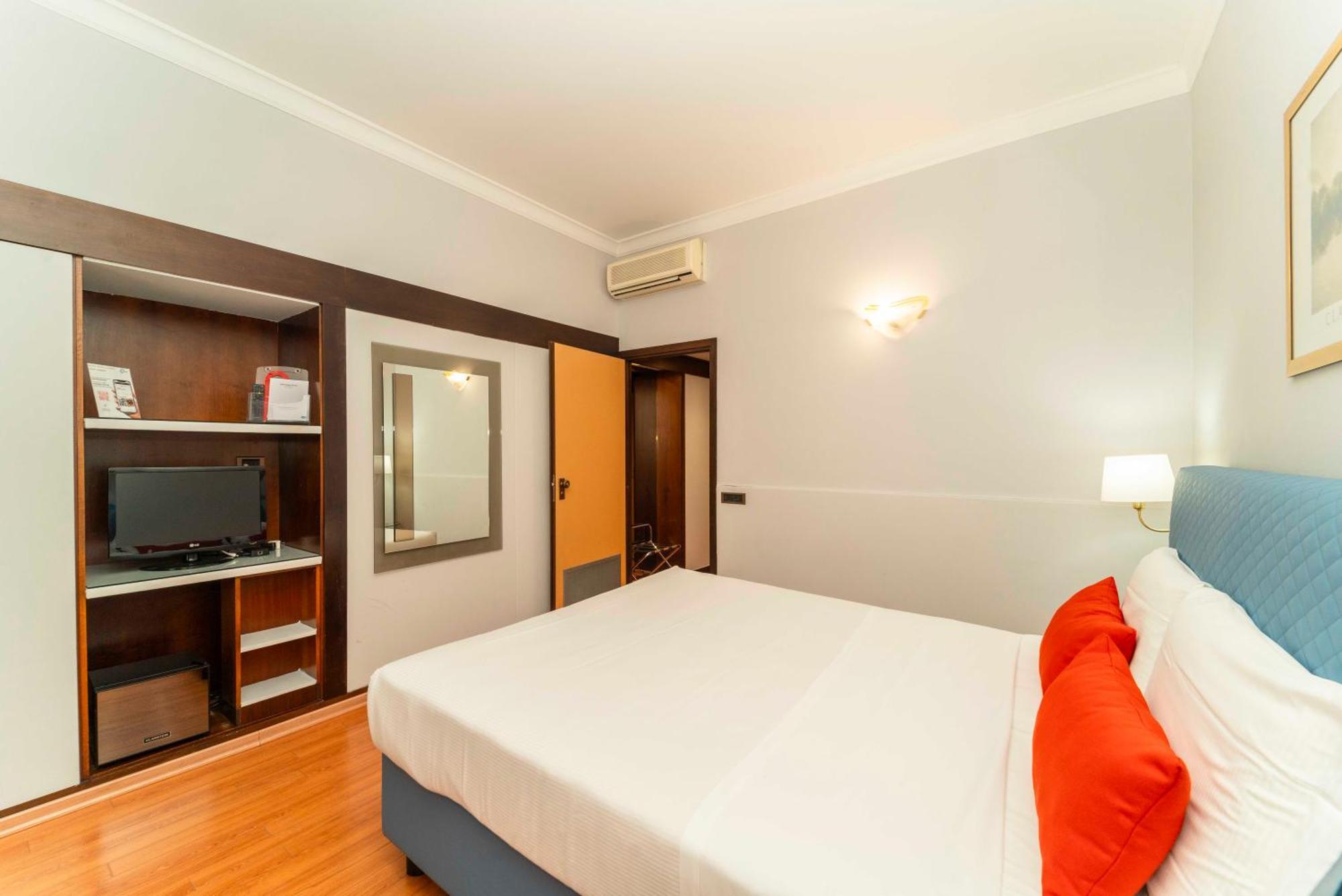Classic Double Room