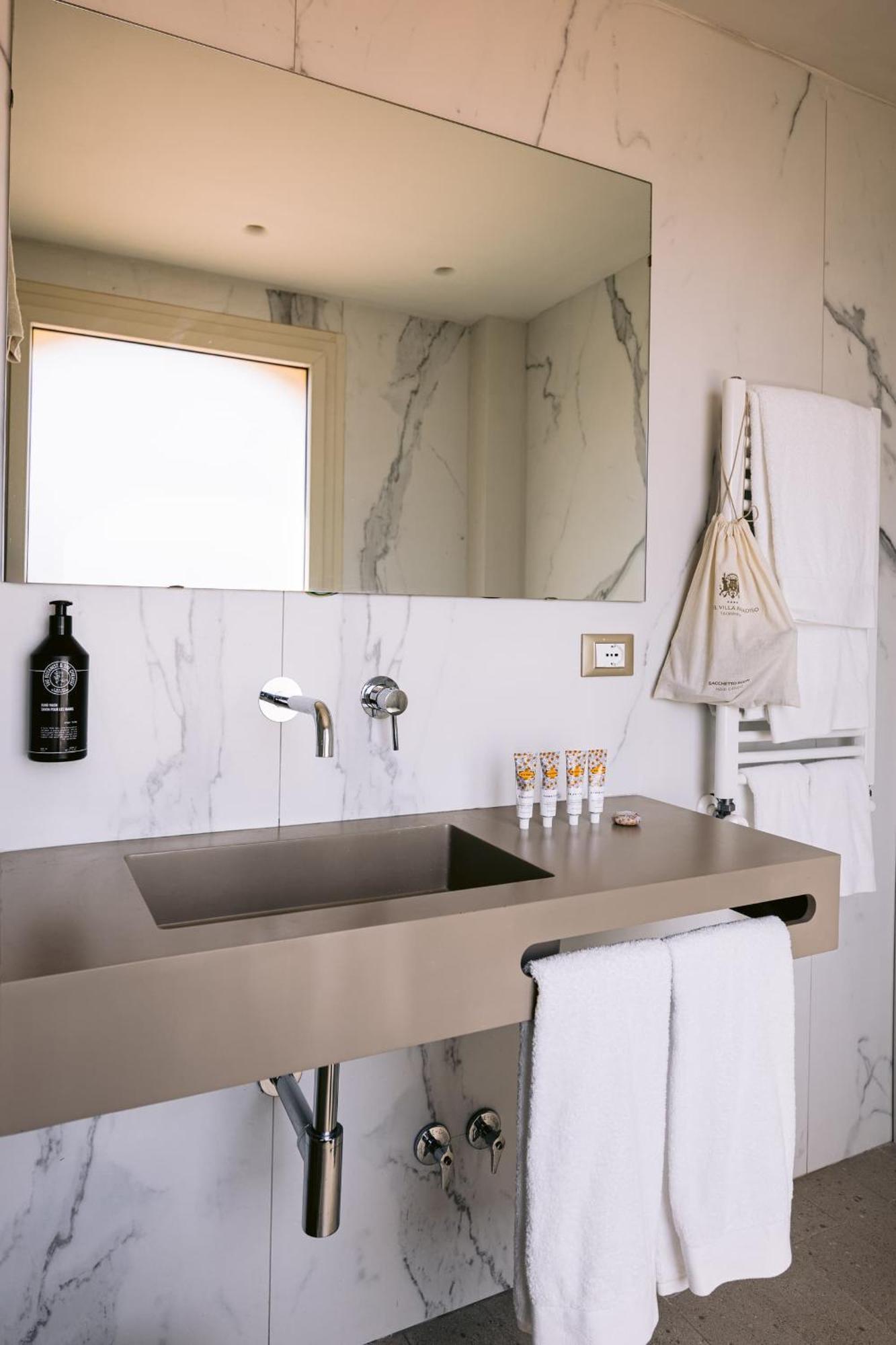 Junior Suite Mountain View