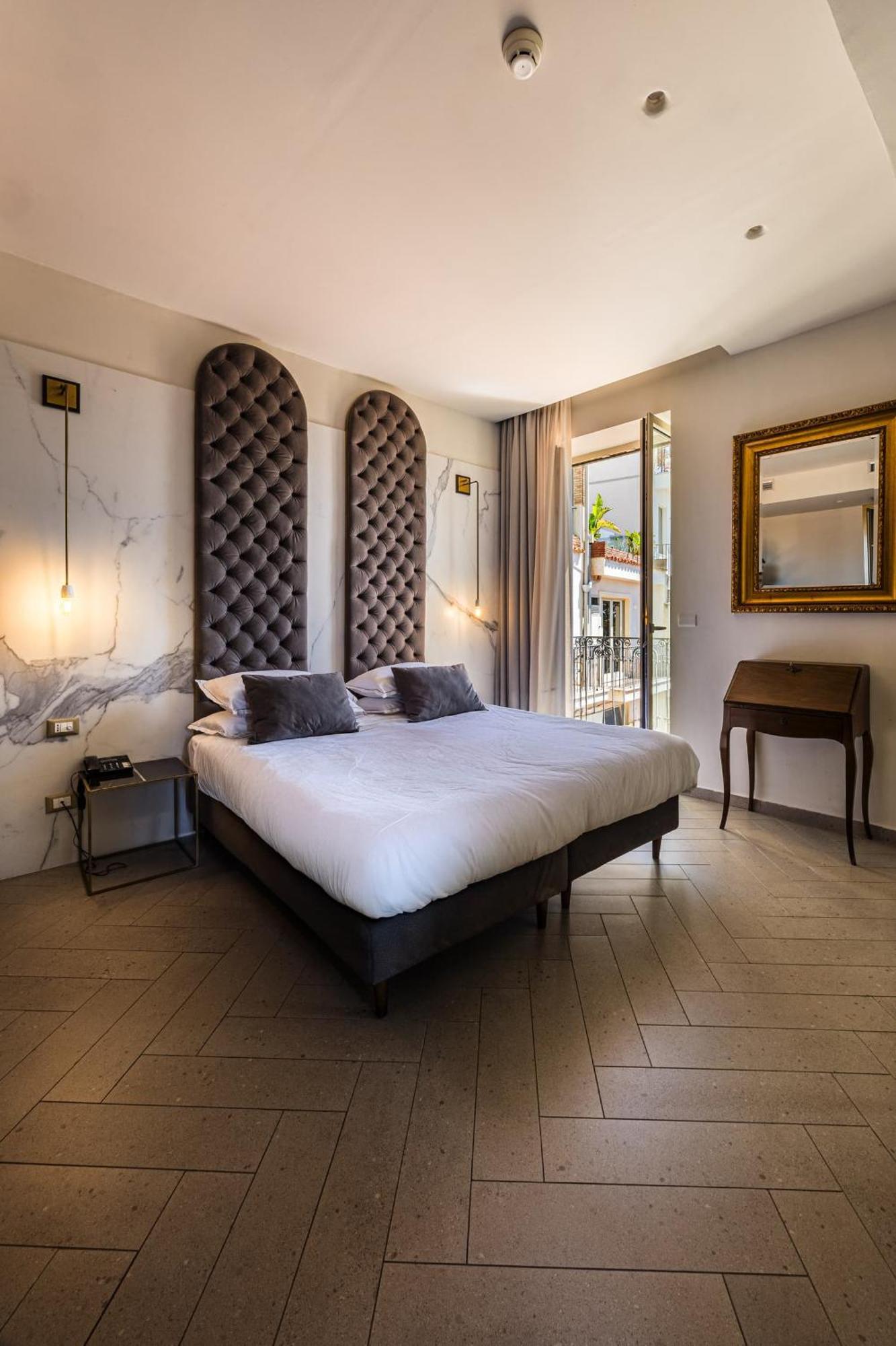 Junior Suite Mountain View