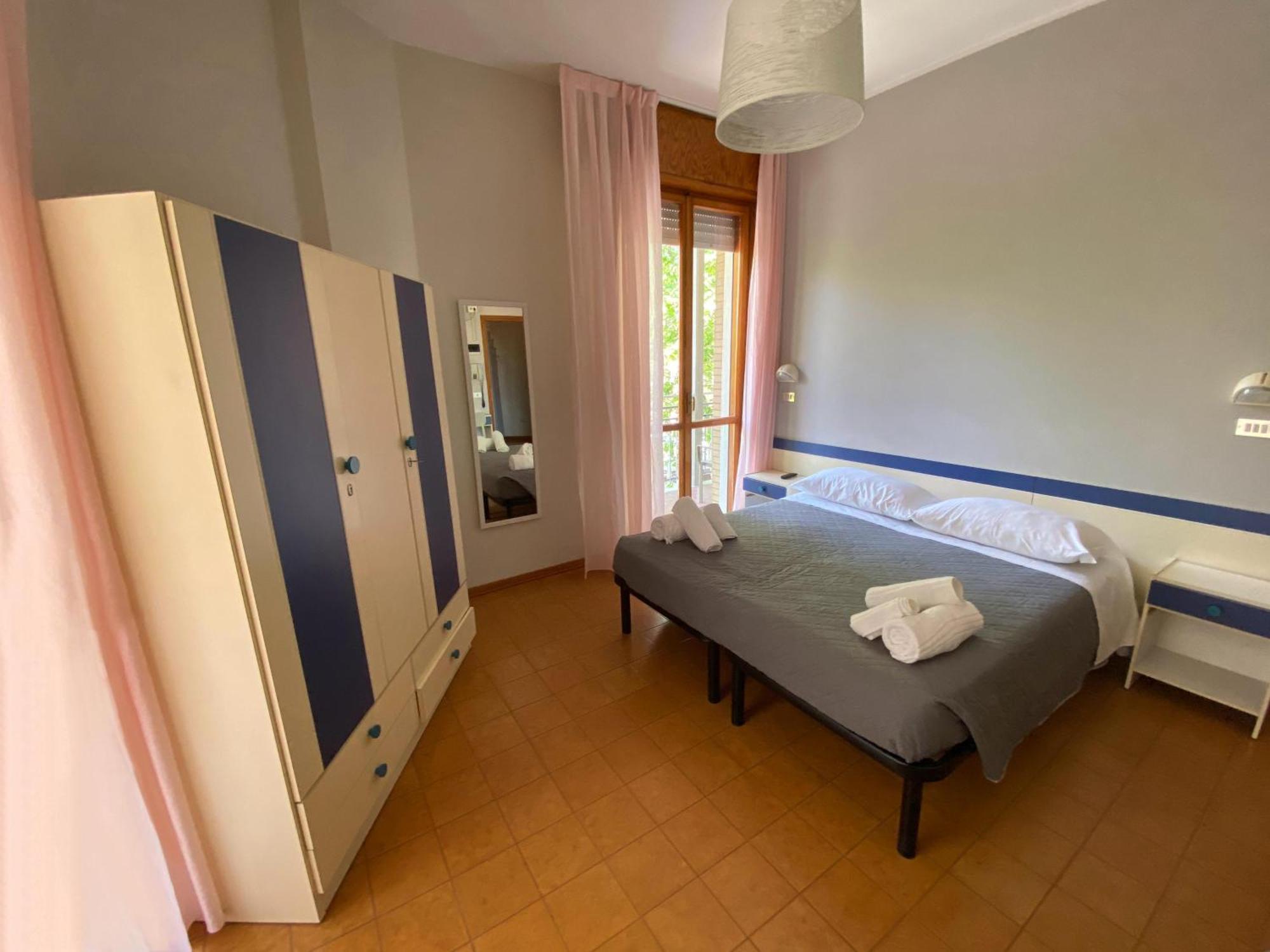 Connecting Family Room Terrace