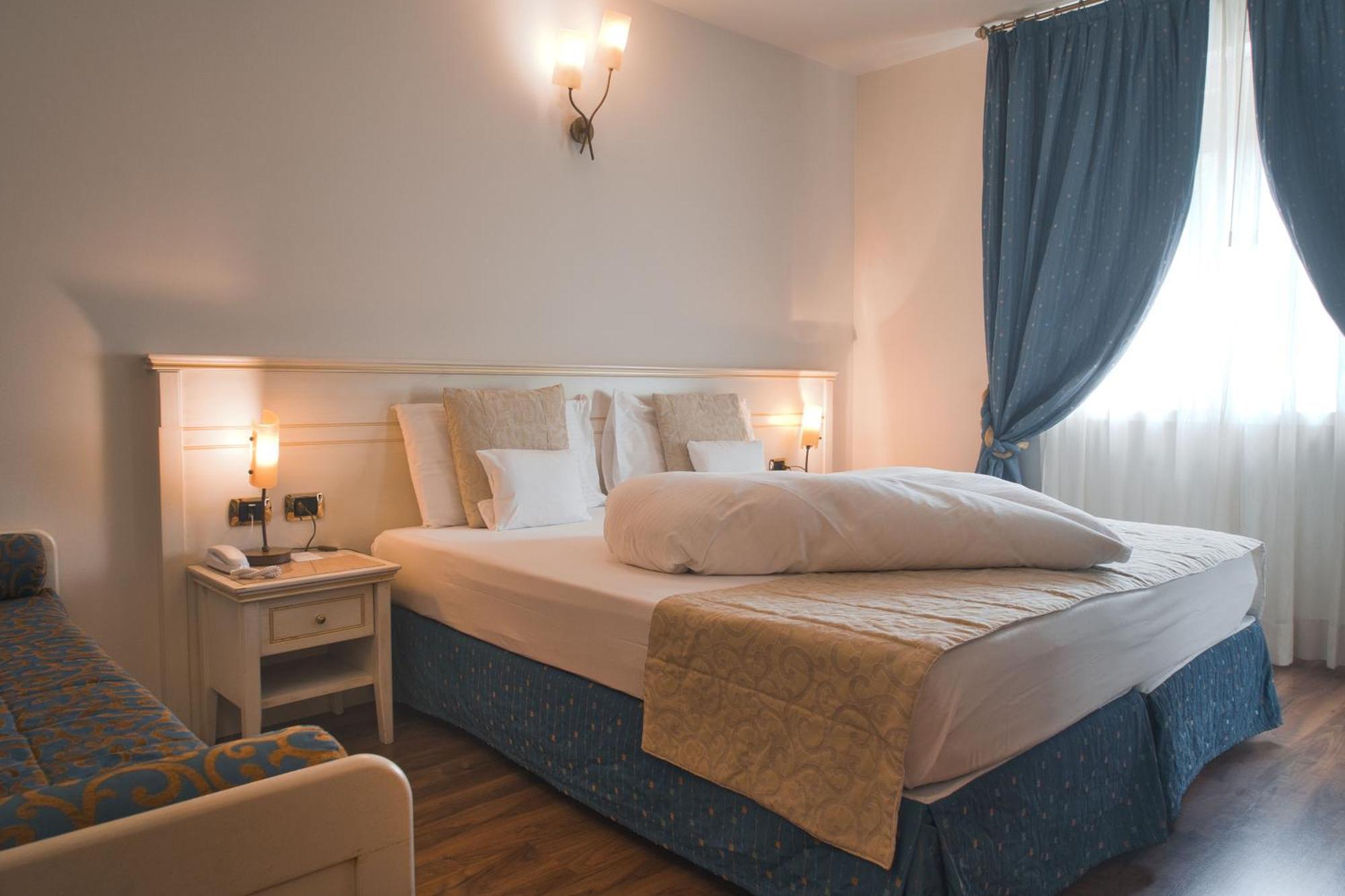 Romantic Double or Twin Room Balcony
