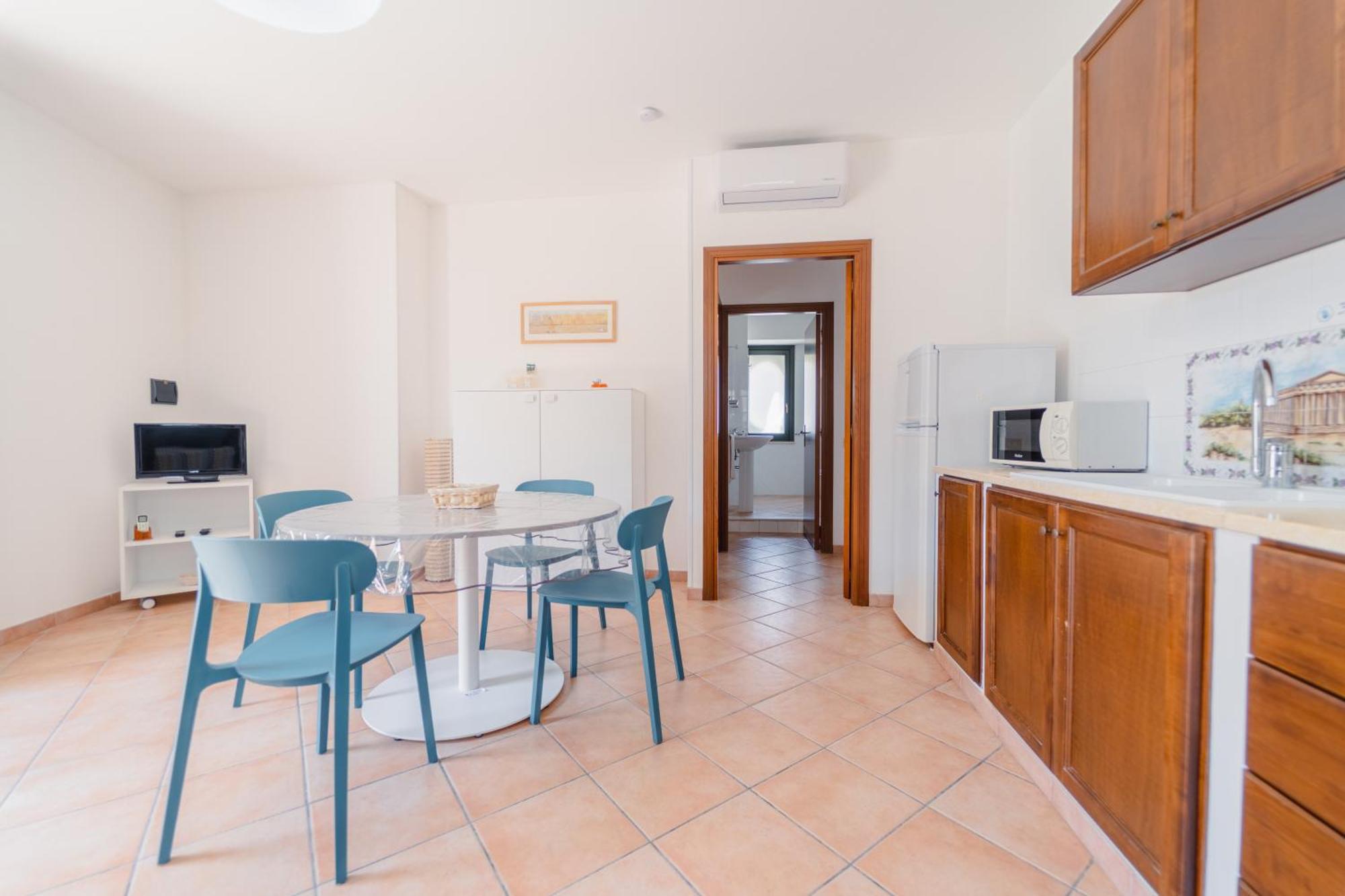 One-Bedroom Apartment Annex
