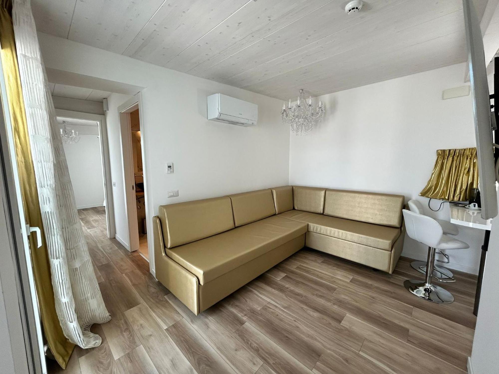 Suite Jacuzzi Sea View