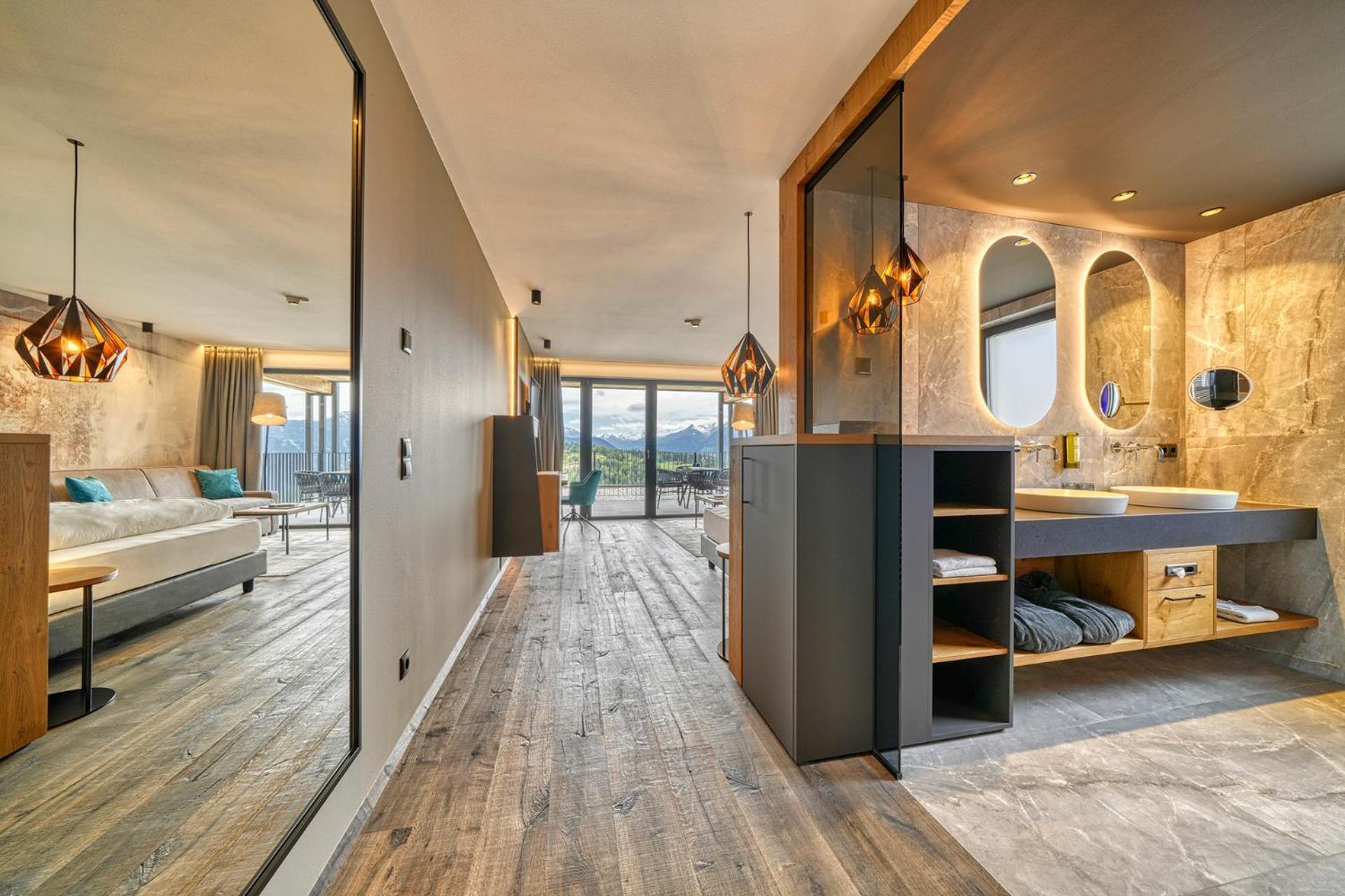 Deluxe Family Suite