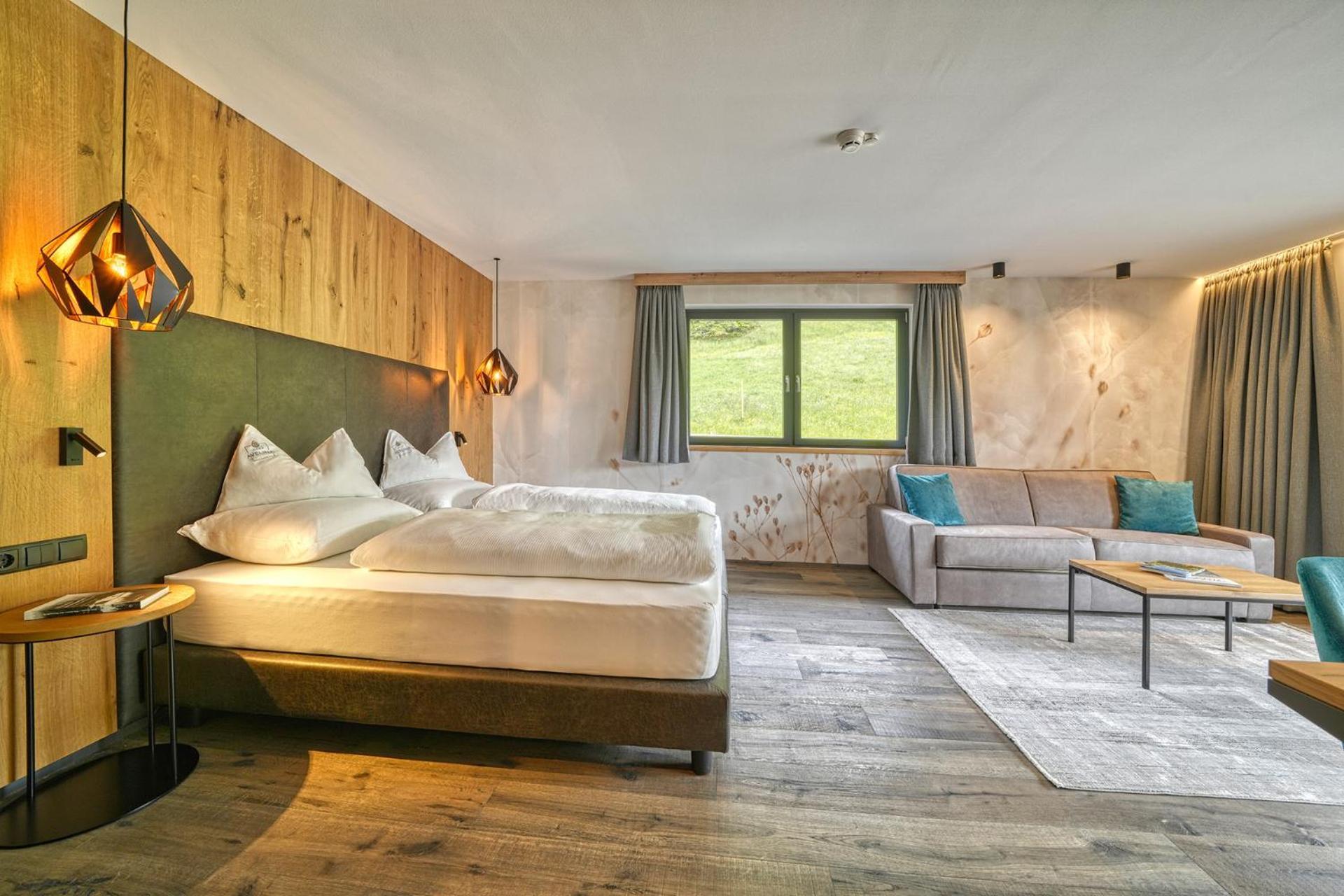 Deluxe Family Room